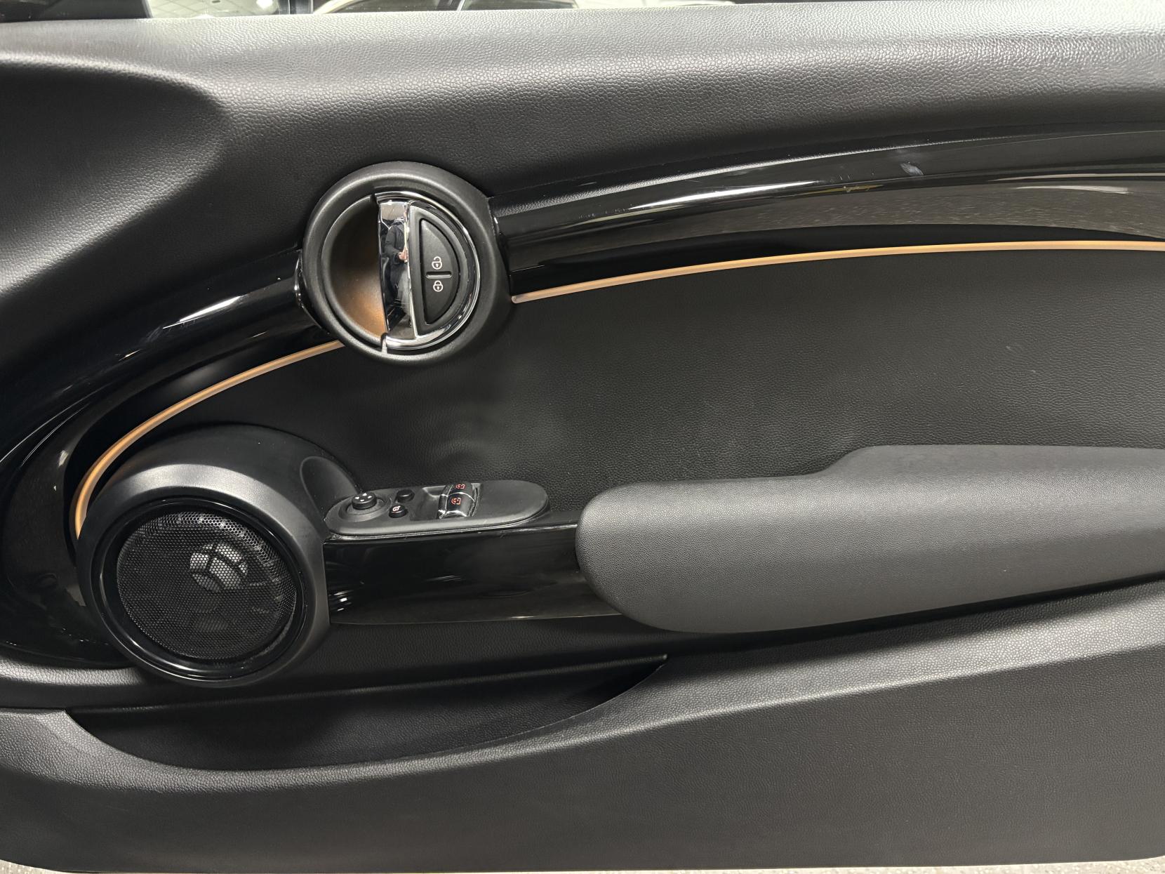 MINI Hatch 2.0 Cooper S Sport Hatchback 3dr Petrol Steptronic Euro 6 (s/s) (178 ps)