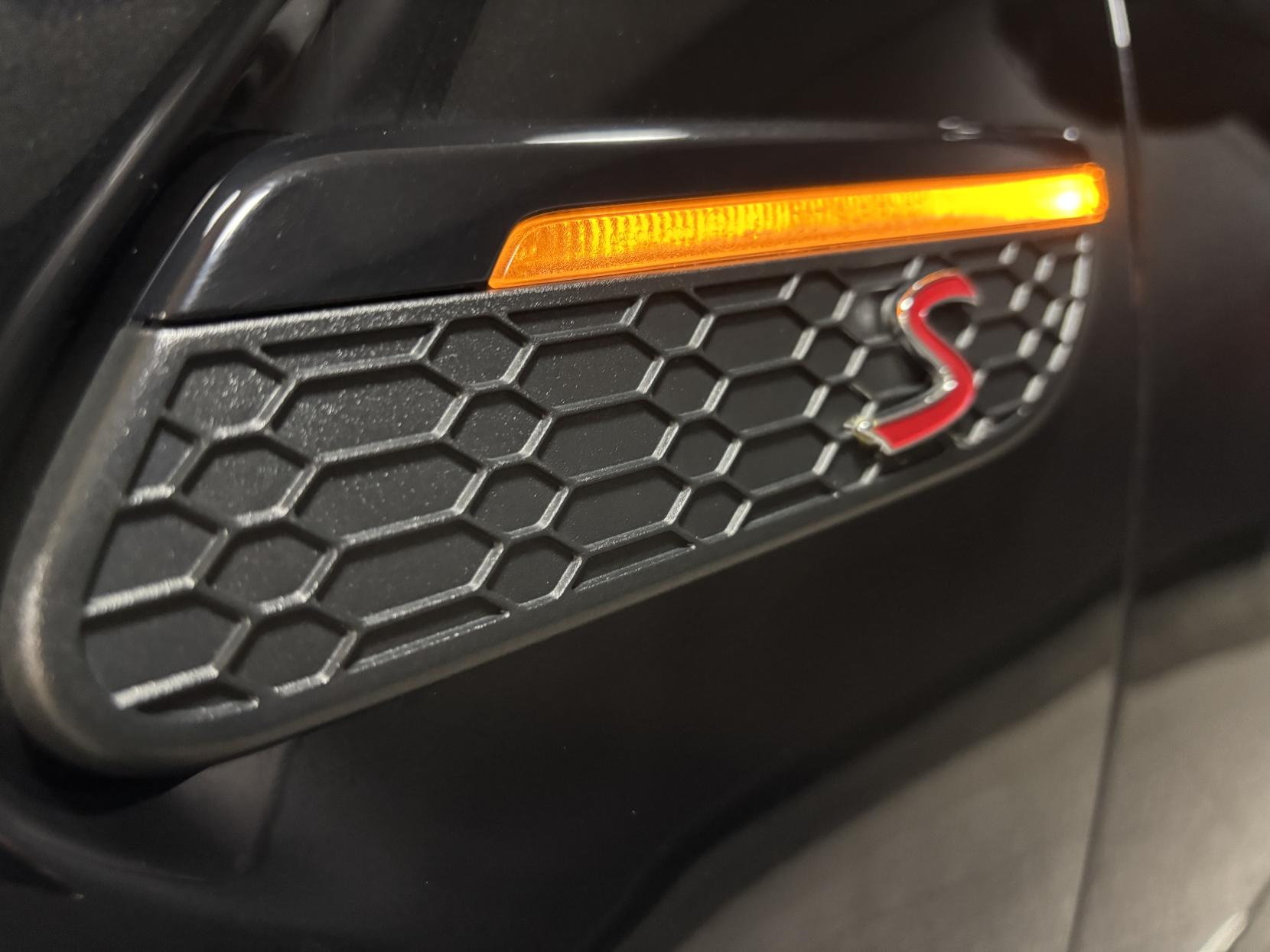 MINI Hatch 2.0 Cooper S Sport Hatchback 3dr Petrol Steptronic Euro 6 (s/s) (178 ps)