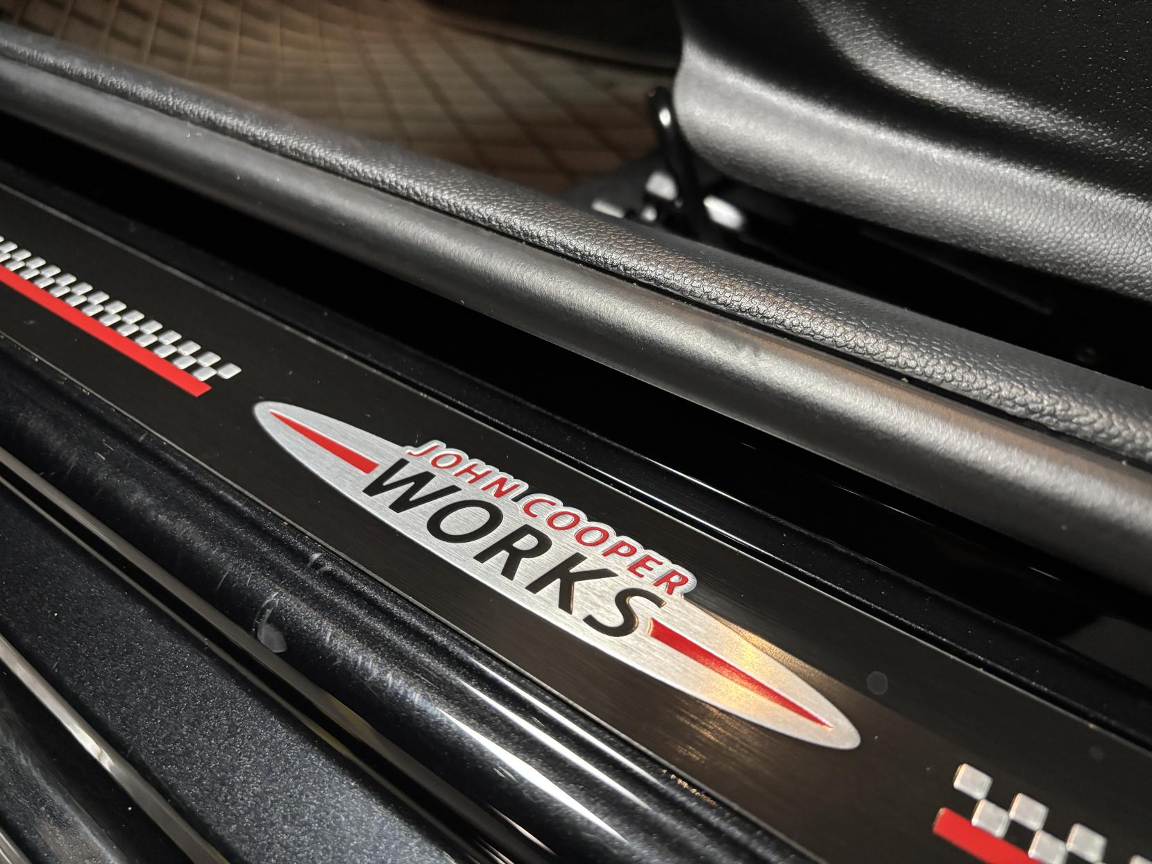 MINI Hatch 2.0 Cooper S Sport Hatchback 3dr Petrol Steptronic Euro 6 (s/s) (178 ps)