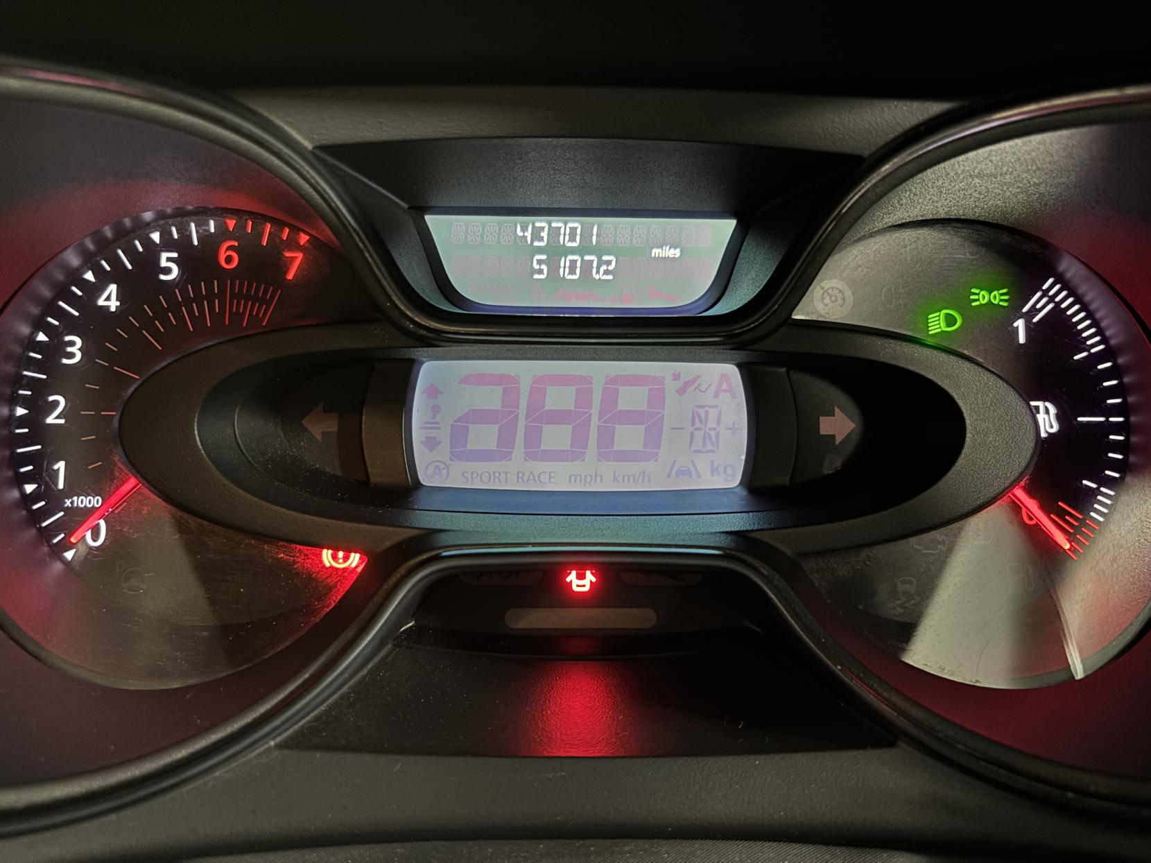 Renault Captur 0.9 TCe ENERGY Iconic SUV 5dr Petrol Manual Euro 6 (s/s) (90 ps)