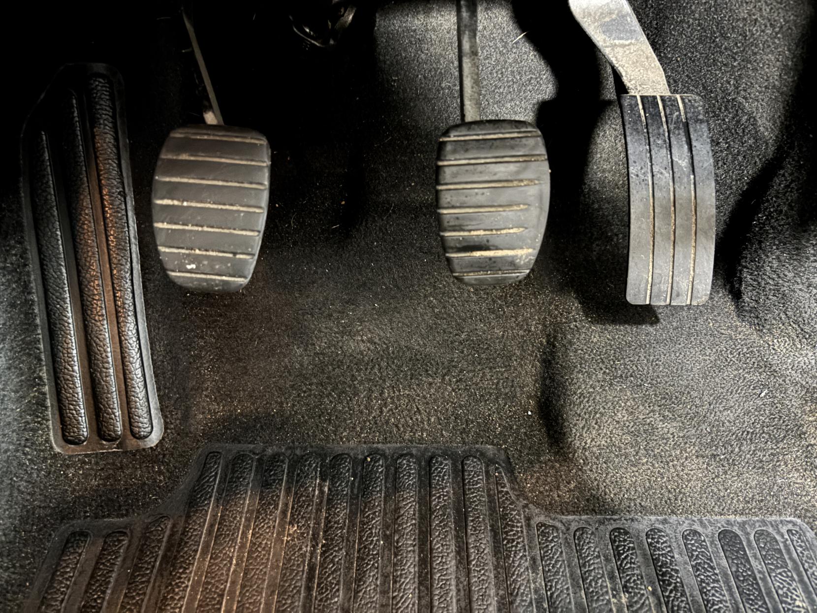 Renault Captur 0.9 TCe ENERGY Iconic SUV 5dr Petrol Manual Euro 6 (s/s) (90 ps)