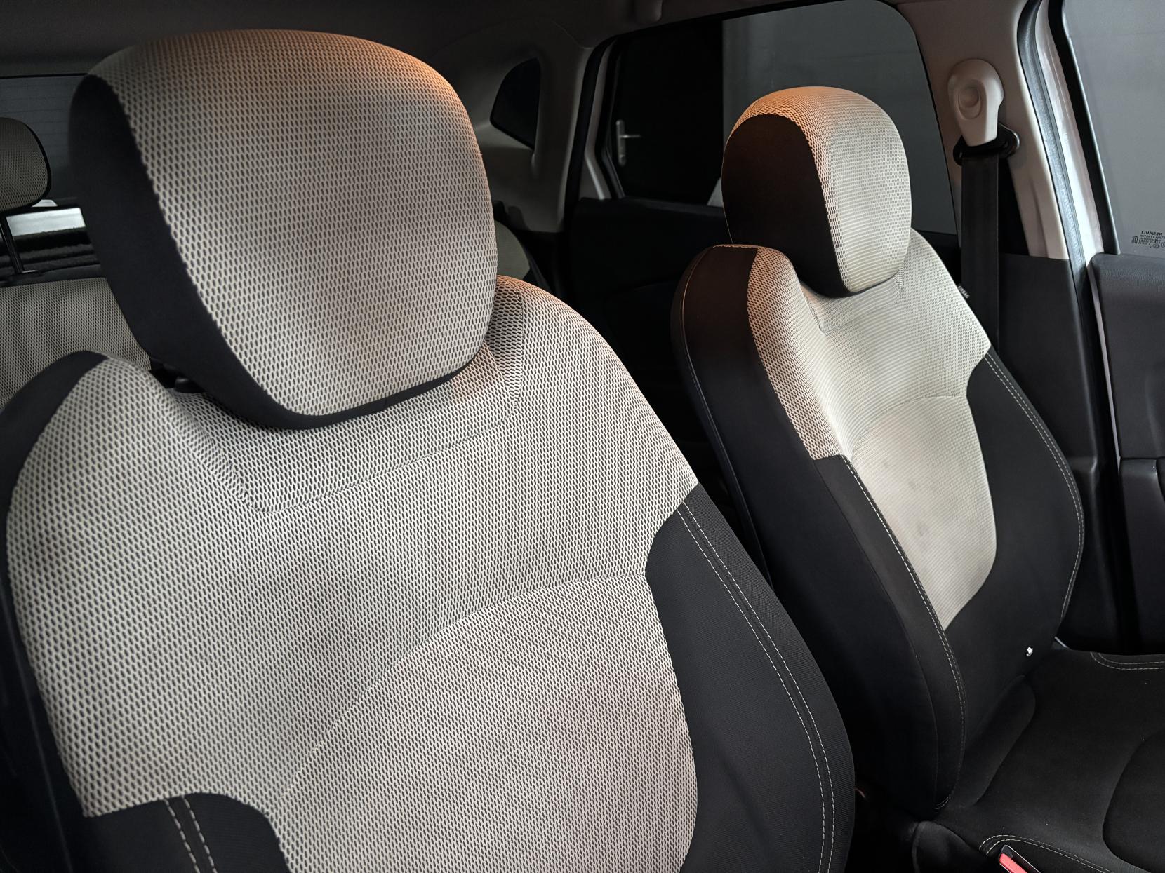 Renault Captur 0.9 TCe ENERGY Iconic SUV 5dr Petrol Manual Euro 6 (s/s) (90 ps)