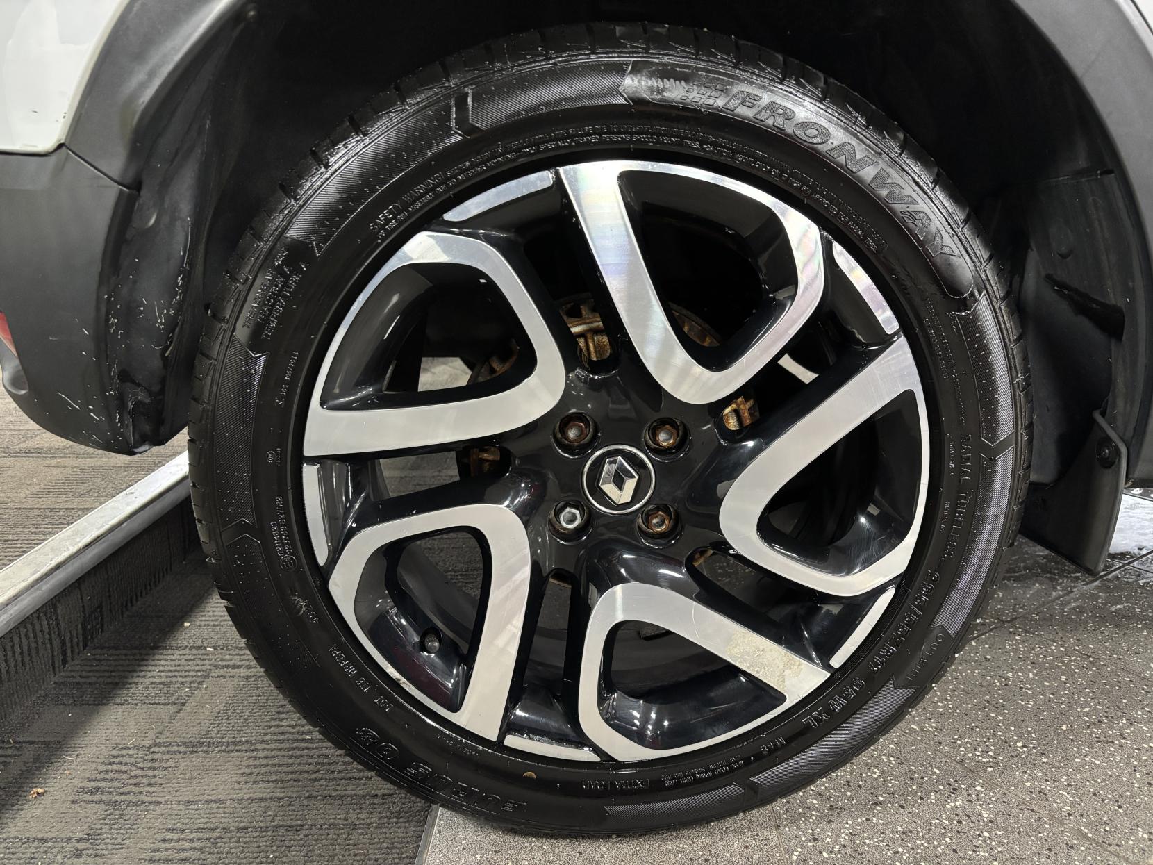 Renault Captur 0.9 TCe ENERGY Iconic SUV 5dr Petrol Manual Euro 6 (s/s) (90 ps)