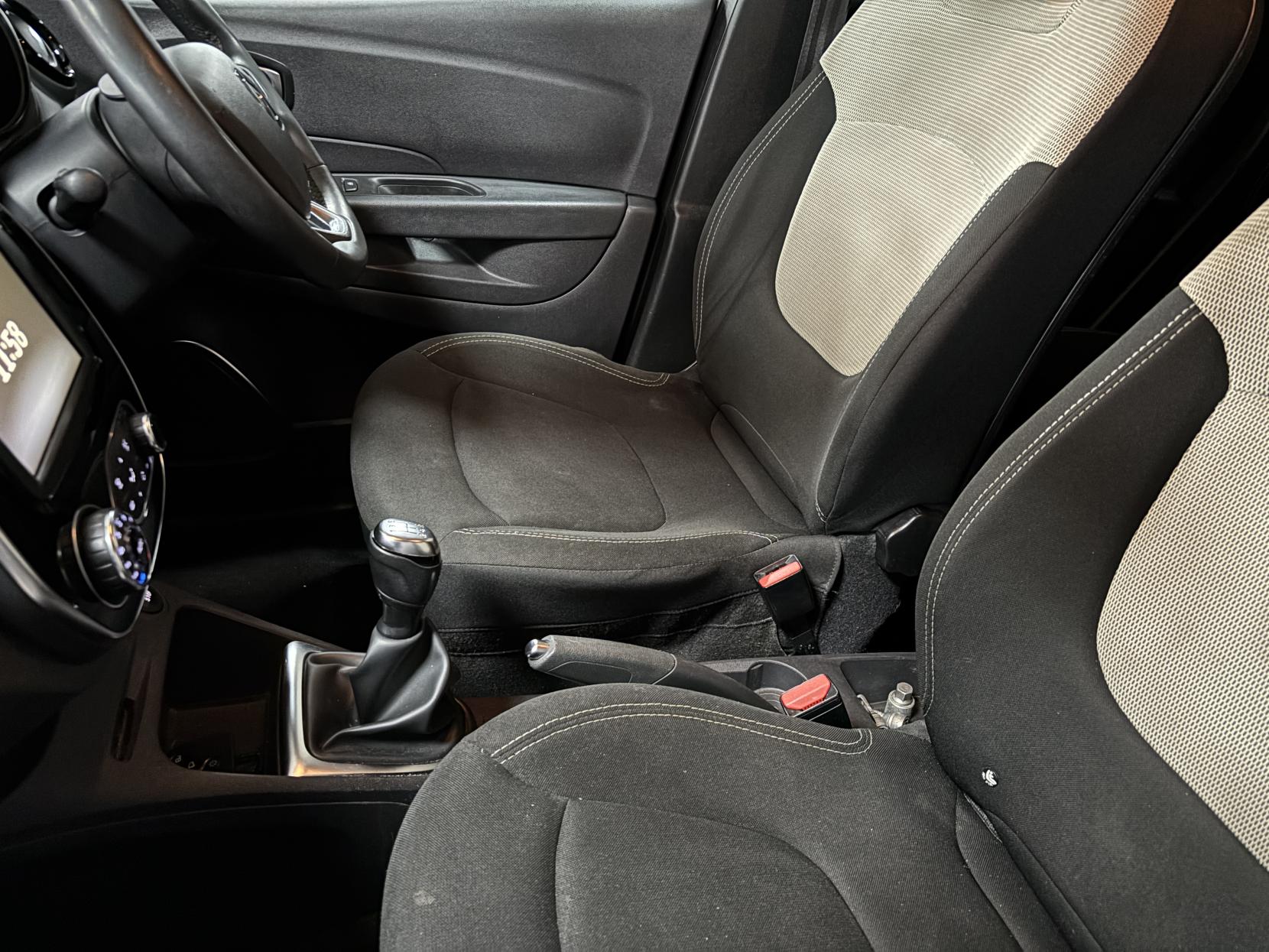 Renault Captur 0.9 TCe ENERGY Iconic SUV 5dr Petrol Manual Euro 6 (s/s) (90 ps)