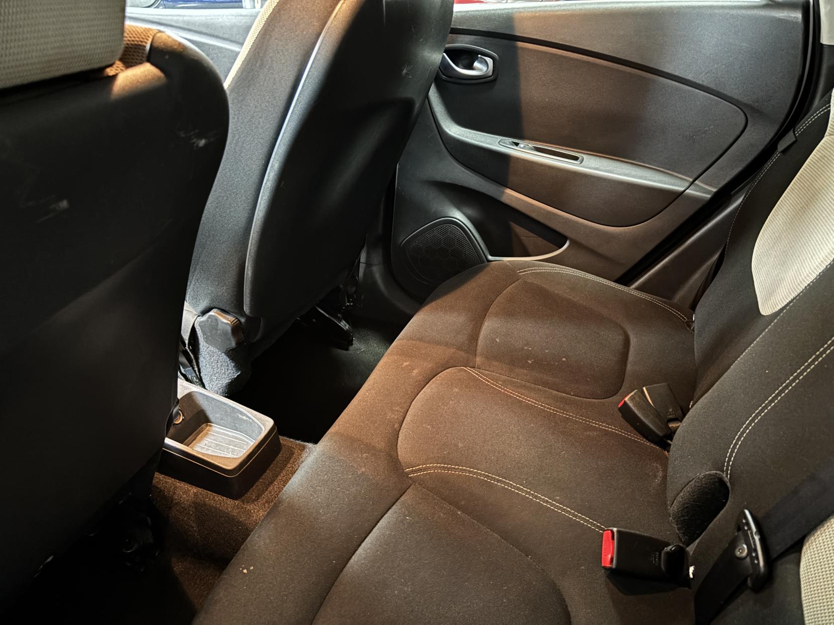 Renault Captur 0.9 TCe ENERGY Iconic SUV 5dr Petrol Manual Euro 6 (s/s) (90 ps)