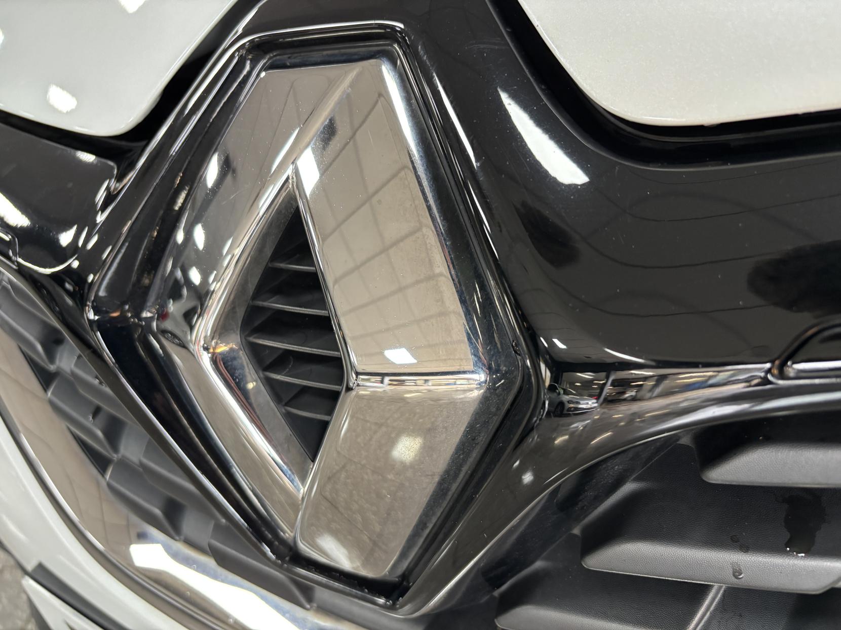 Renault Captur 0.9 TCe ENERGY Iconic SUV 5dr Petrol Manual Euro 6 (s/s) (90 ps)