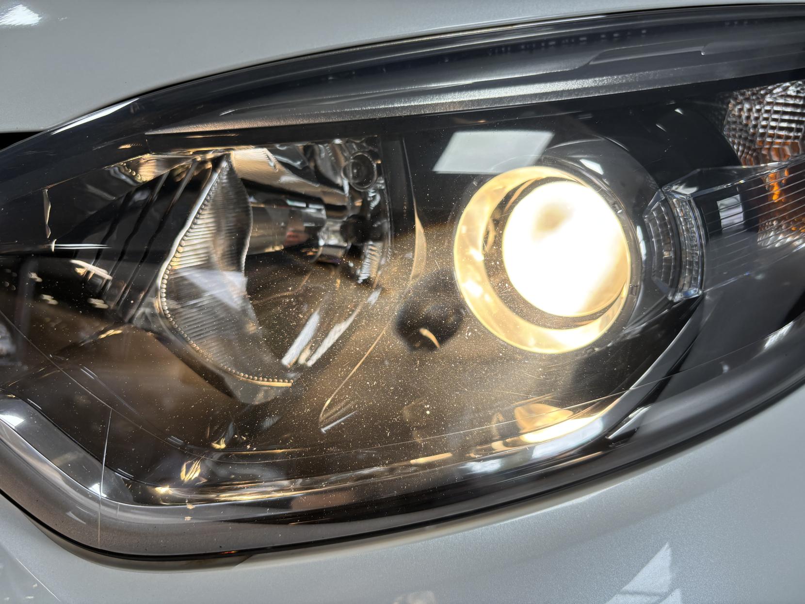 Renault Captur 0.9 TCe ENERGY Iconic SUV 5dr Petrol Manual Euro 6 (s/s) (90 ps)