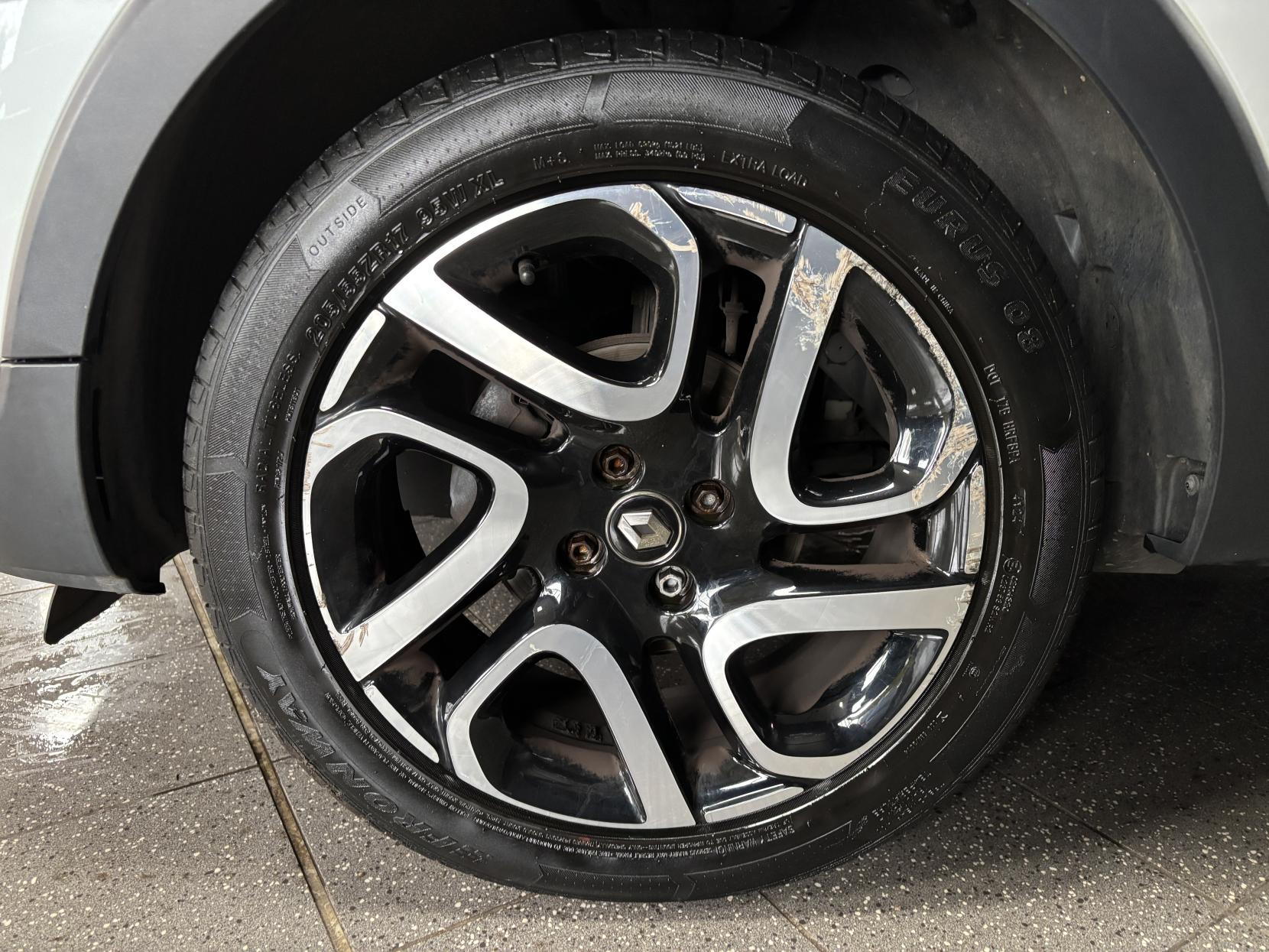 Renault Captur 0.9 TCe ENERGY Iconic SUV 5dr Petrol Manual Euro 6 (s/s) (90 ps)