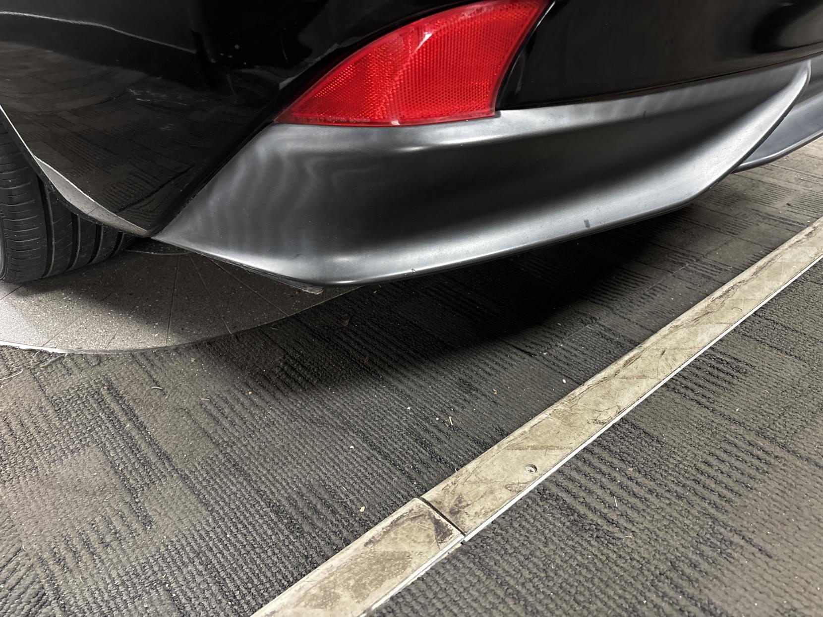 Lexus IS 2.5 300h Executive Edition Saloon 4dr Petrol Hybrid E-CVT Euro 5 (s/s) (223 ps)