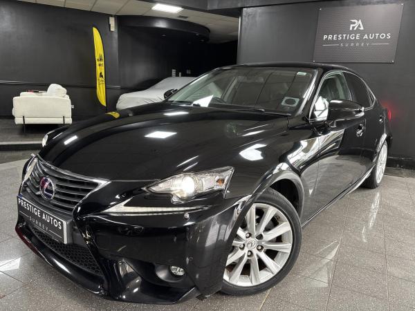Lexus IS 2.5 300h Executive Edition Saloon 4dr Petrol Hybrid E-CVT Euro 5 (s/s) (223 ps)