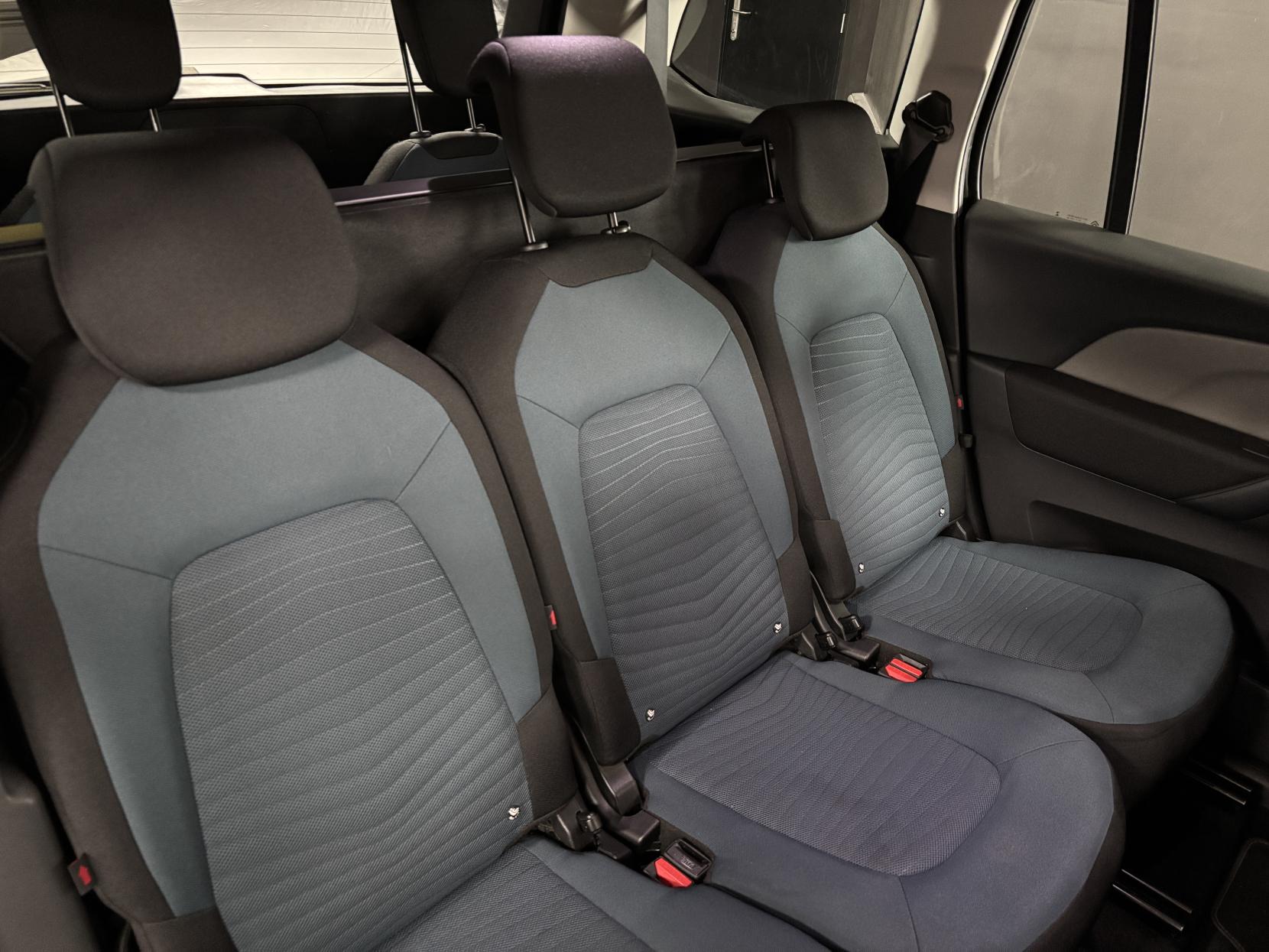 Citroen Grand C4 Picasso 1.6 BlueHDi Feel MPV 5dr Diesel EAT6 Euro 6 (s/s) (120 ps)