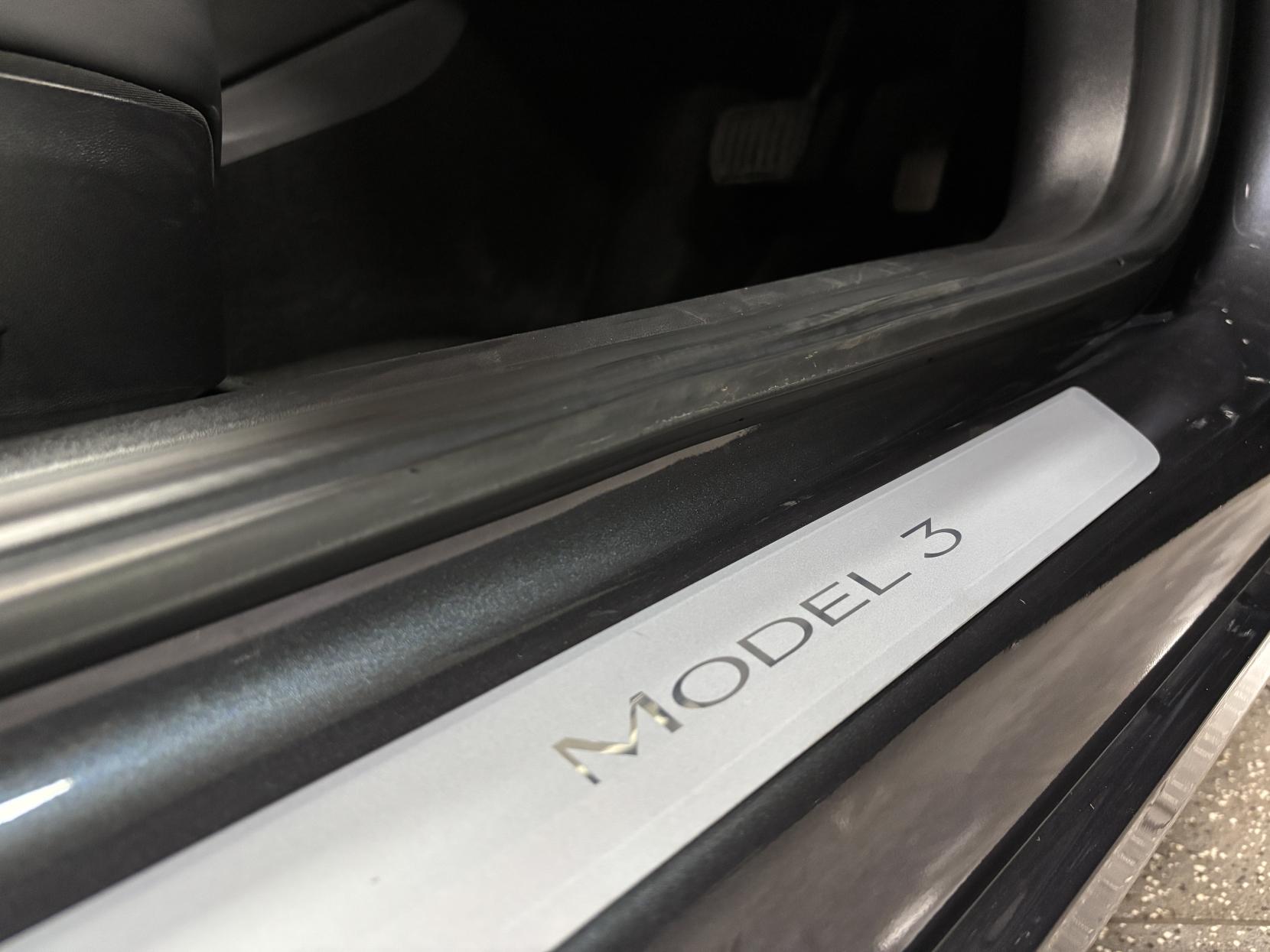 Tesla Model 3 Standard Range Plus Saloon 4dr Electric Auto RWD (241 bhp)