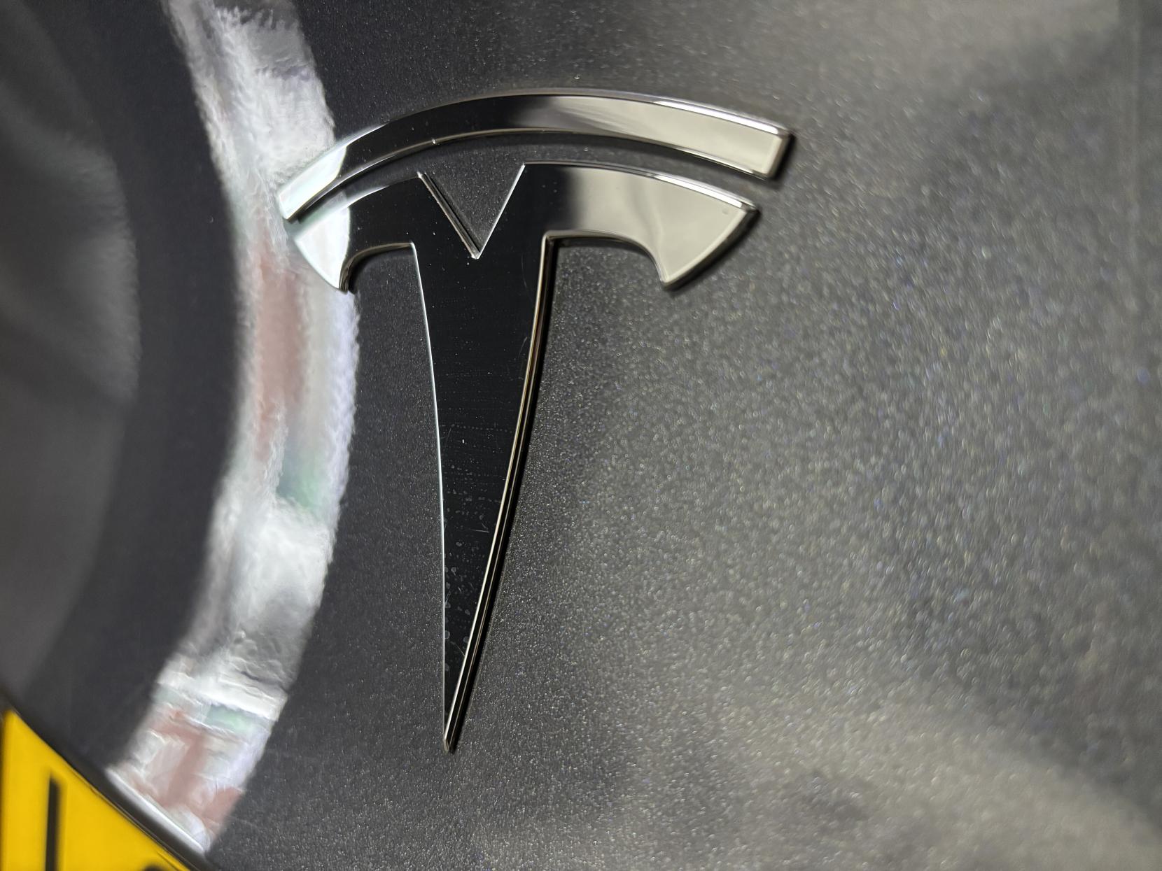 Tesla Model 3 Standard Range Plus Saloon 4dr Electric Auto RWD (241 bhp)