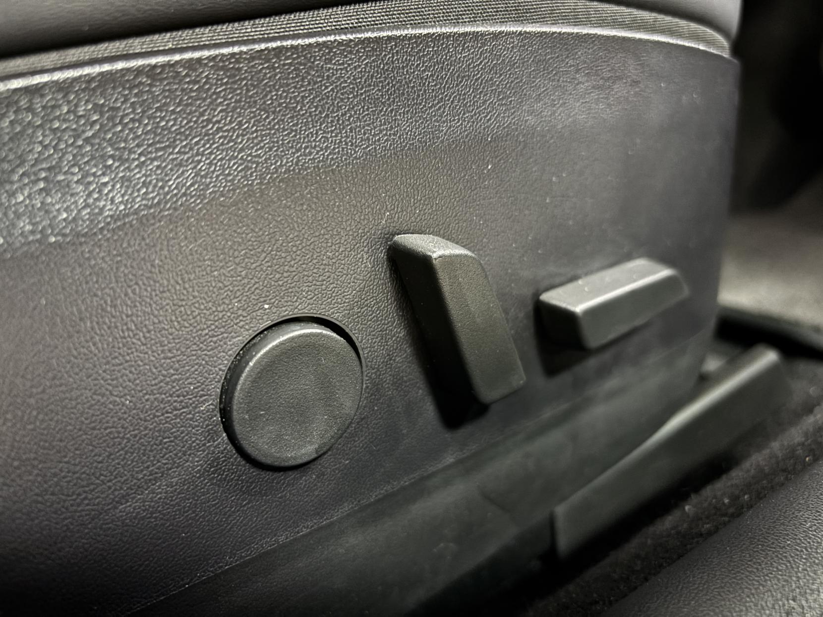 Tesla Model 3 Standard Range Plus Saloon 4dr Electric Auto RWD (241 bhp)