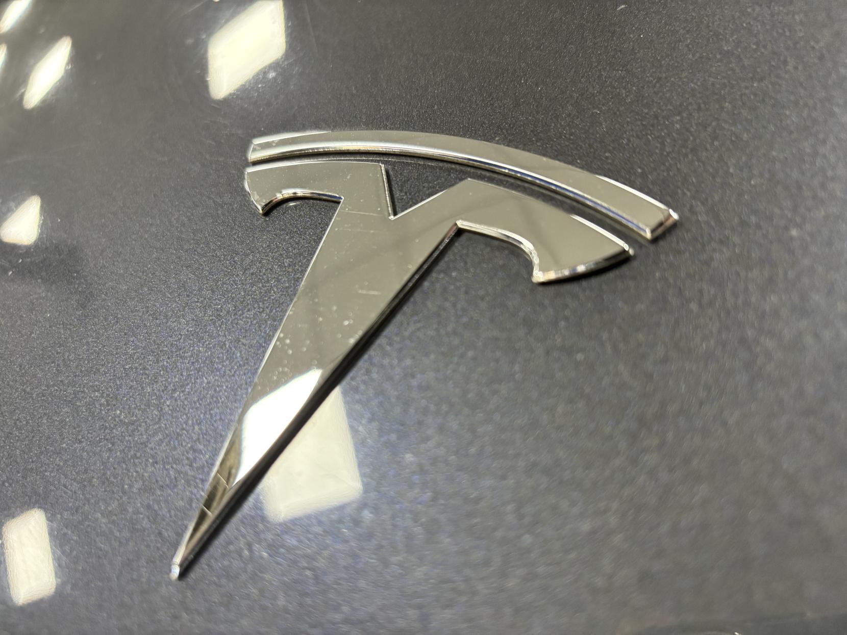 Tesla Model 3 Standard Range Plus Saloon 4dr Electric Auto RWD (241 bhp)