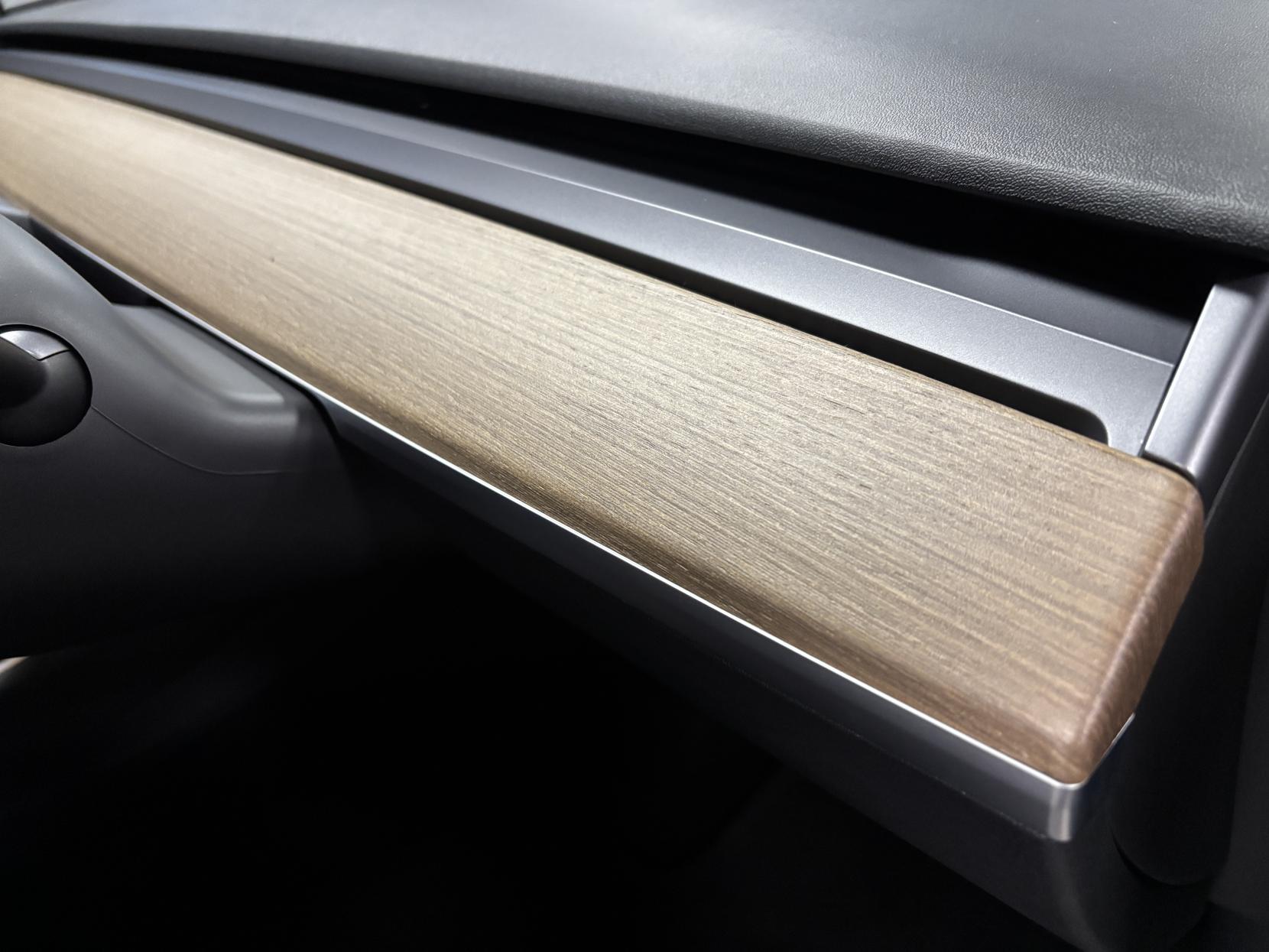 Tesla Model 3 Standard Range Plus Saloon 4dr Electric Auto RWD (241 bhp)