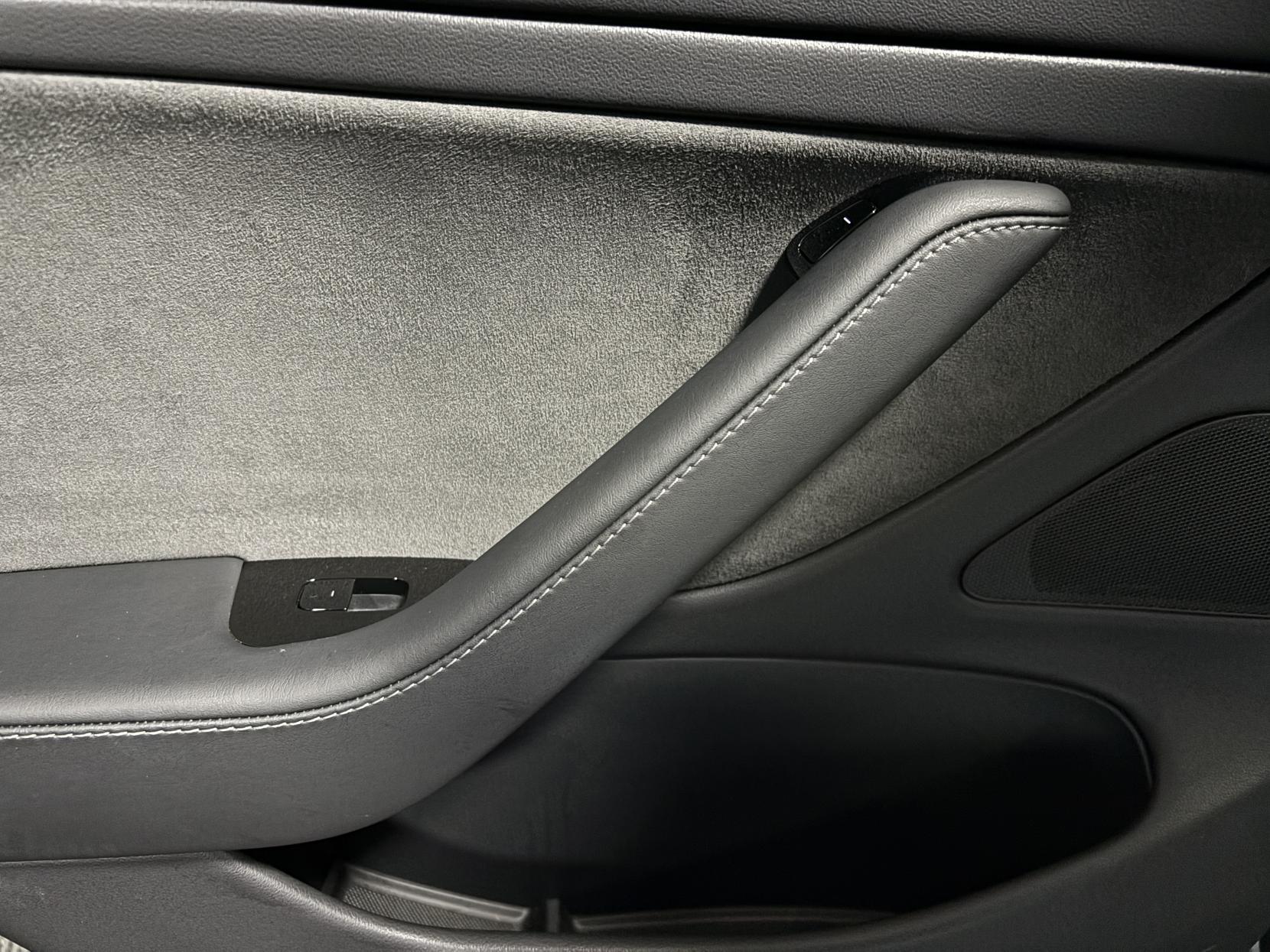 Tesla Model 3 Standard Range Plus Saloon 4dr Electric Auto RWD (241 bhp)