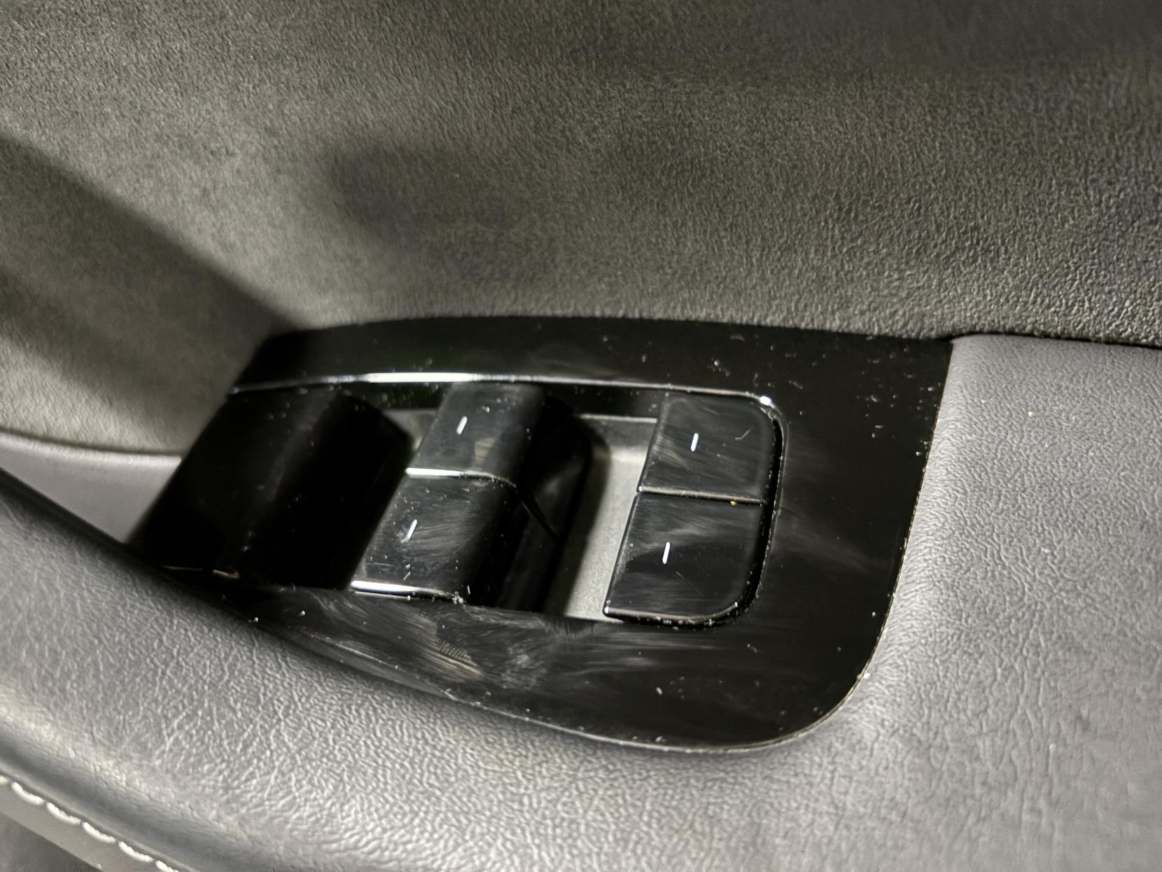 Tesla Model 3 Standard Range Plus Saloon 4dr Electric Auto RWD (241 bhp)