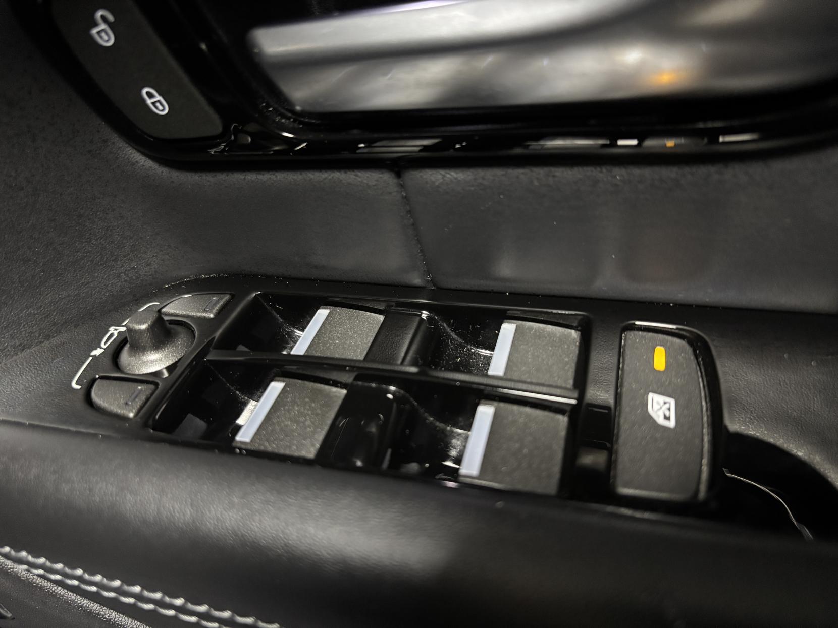 Land Rover Range Rover Evoque 2.0 TD4 HSE Dynamic SUV 5dr Diesel Auto 4WD Euro 6 (s/s) (180 ps)