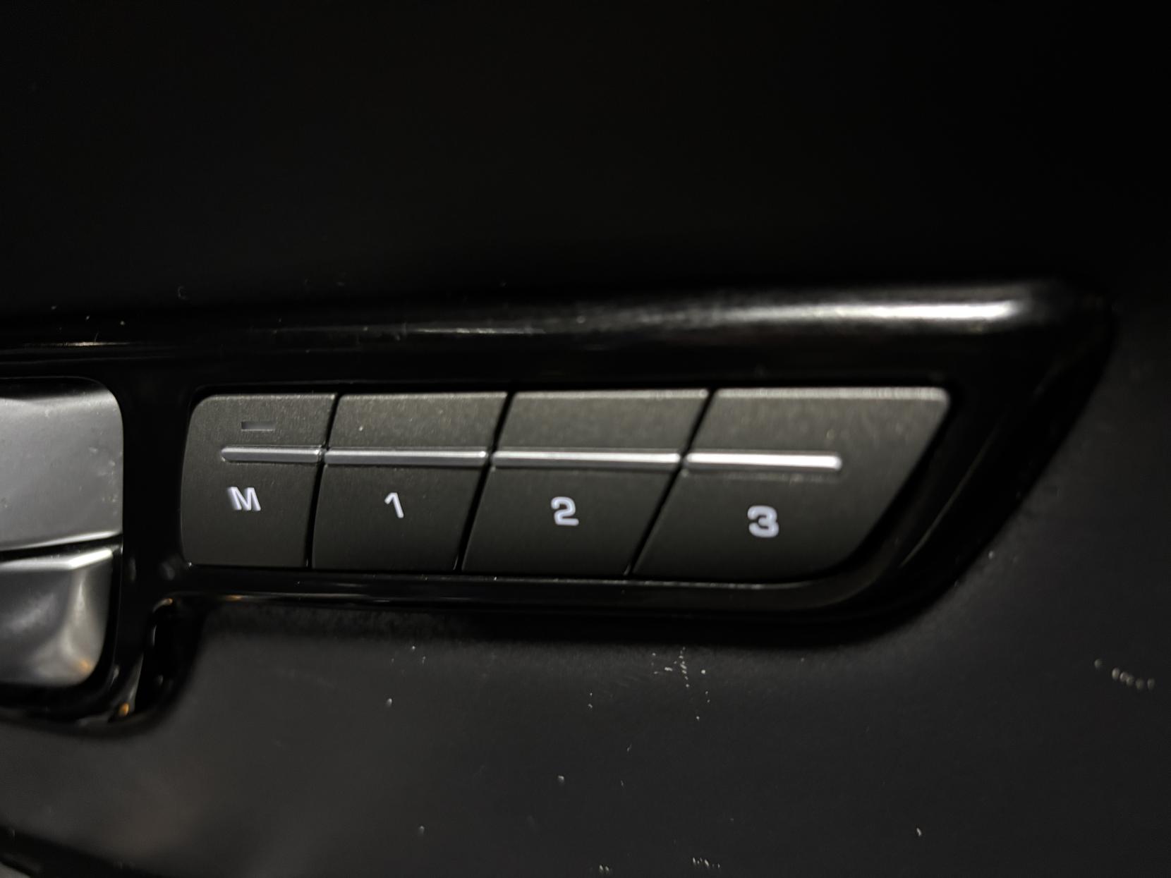 Land Rover Range Rover Evoque 2.0 TD4 HSE Dynamic SUV 5dr Diesel Auto 4WD Euro 6 (s/s) (180 ps)