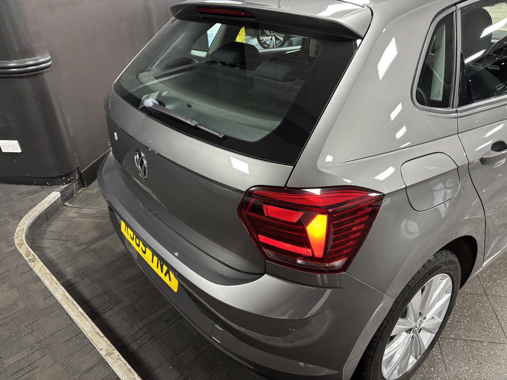 Volkswagen Polo 1.0 TSI GPF SEL Hatchback 5dr Petrol DSG Euro 6 (s/s) (115 ps)