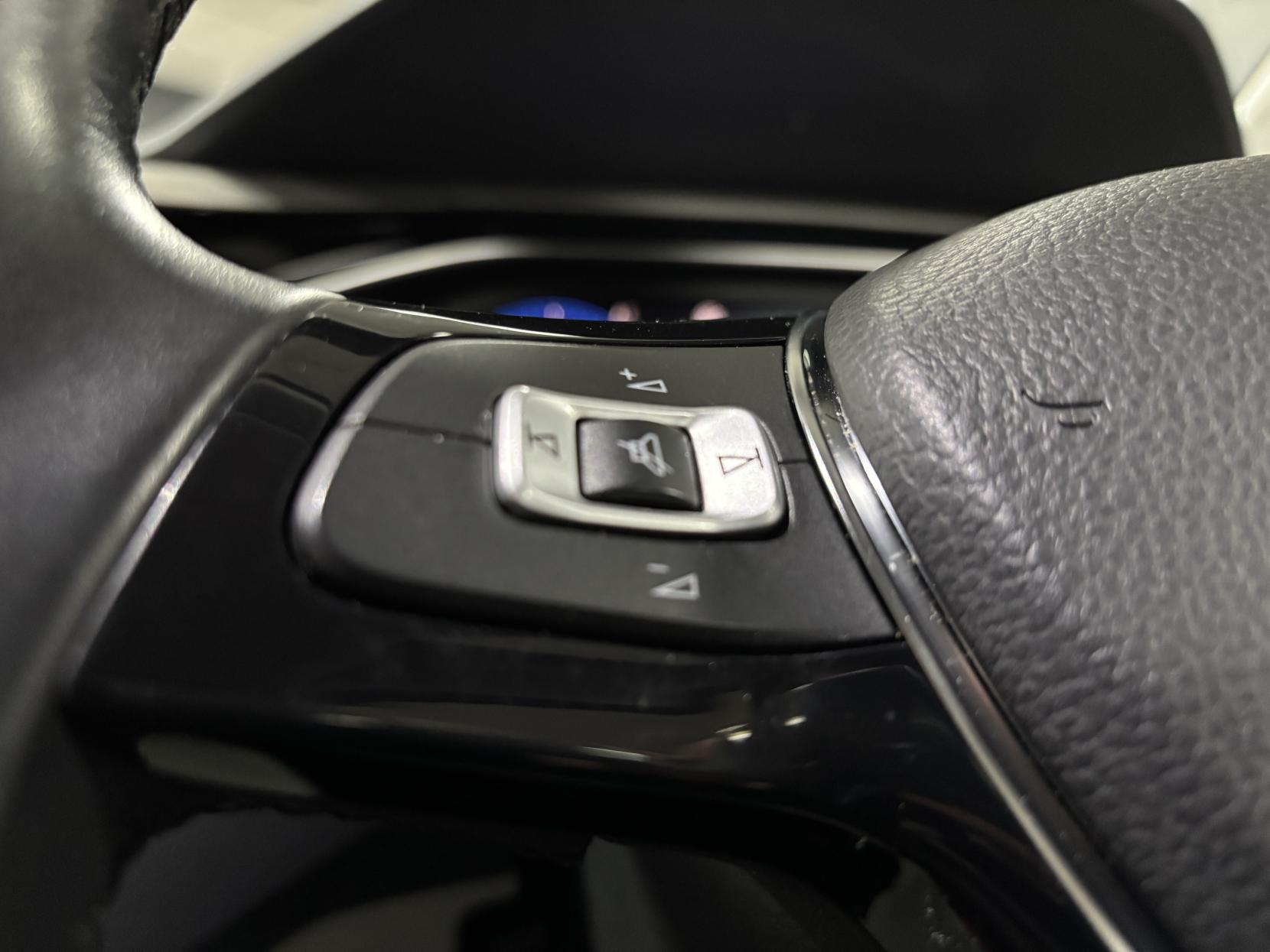 Volkswagen Polo 1.0 TSI GPF SEL Hatchback 5dr Petrol DSG Euro 6 (s/s) (115 ps)