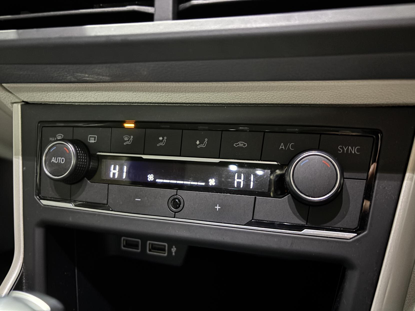 Volkswagen Polo 1.0 TSI GPF SEL Hatchback 5dr Petrol DSG Euro 6 (s/s) (115 ps)