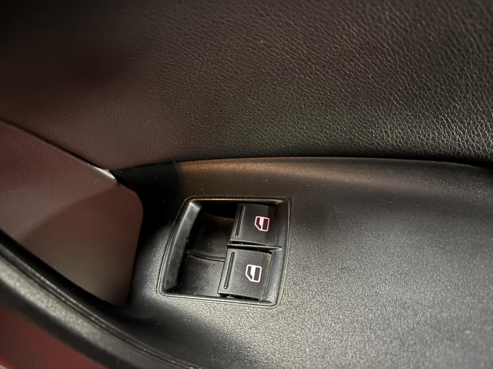 SEAT Ibiza 1.2 TSI FR Black Sport Coupe 3dr Petrol Manual Euro 5 (105 ps)