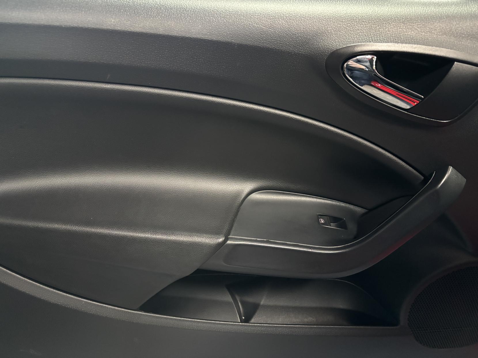 SEAT Ibiza 1.2 TSI FR Black Sport Coupe 3dr Petrol Manual Euro 5 (105 ps)