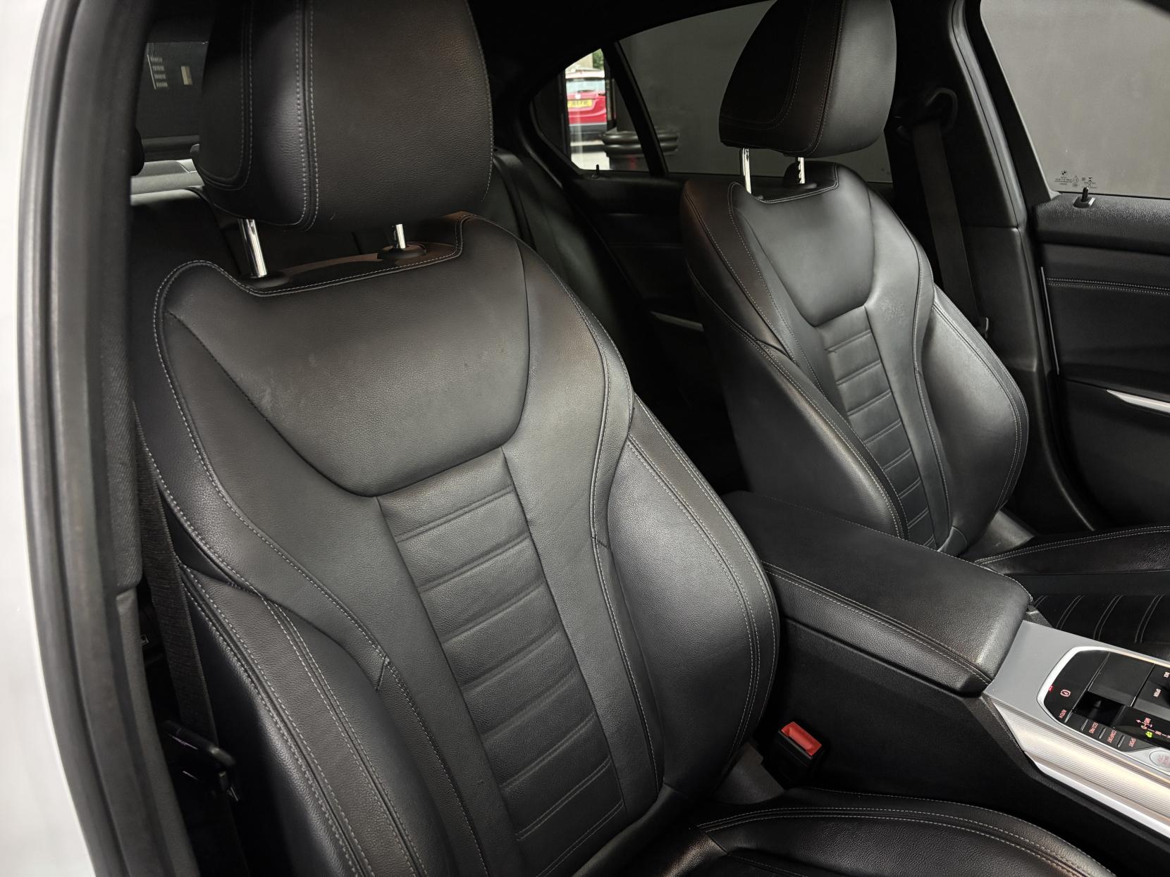 BMW 3 Series 2.0 320i M Sport Saloon 4dr Petrol Auto Euro 6 (s/s) (184 ps)