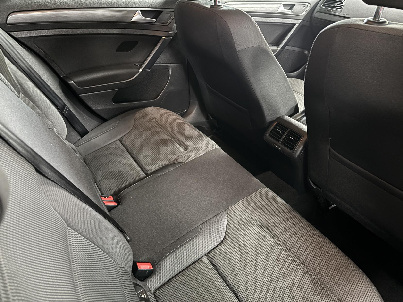 Volkswagen Golf 1.5 TSI EVO SE Nav Hatchback 5dr Petrol Manual Euro 6 (s/s) (130 ps)