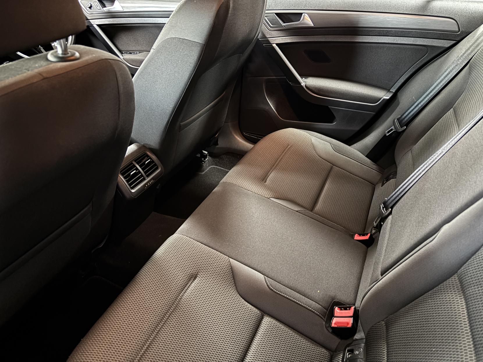 Volkswagen Golf 1.5 TSI EVO SE Nav Hatchback 5dr Petrol Manual Euro 6 (s/s) (130 ps)