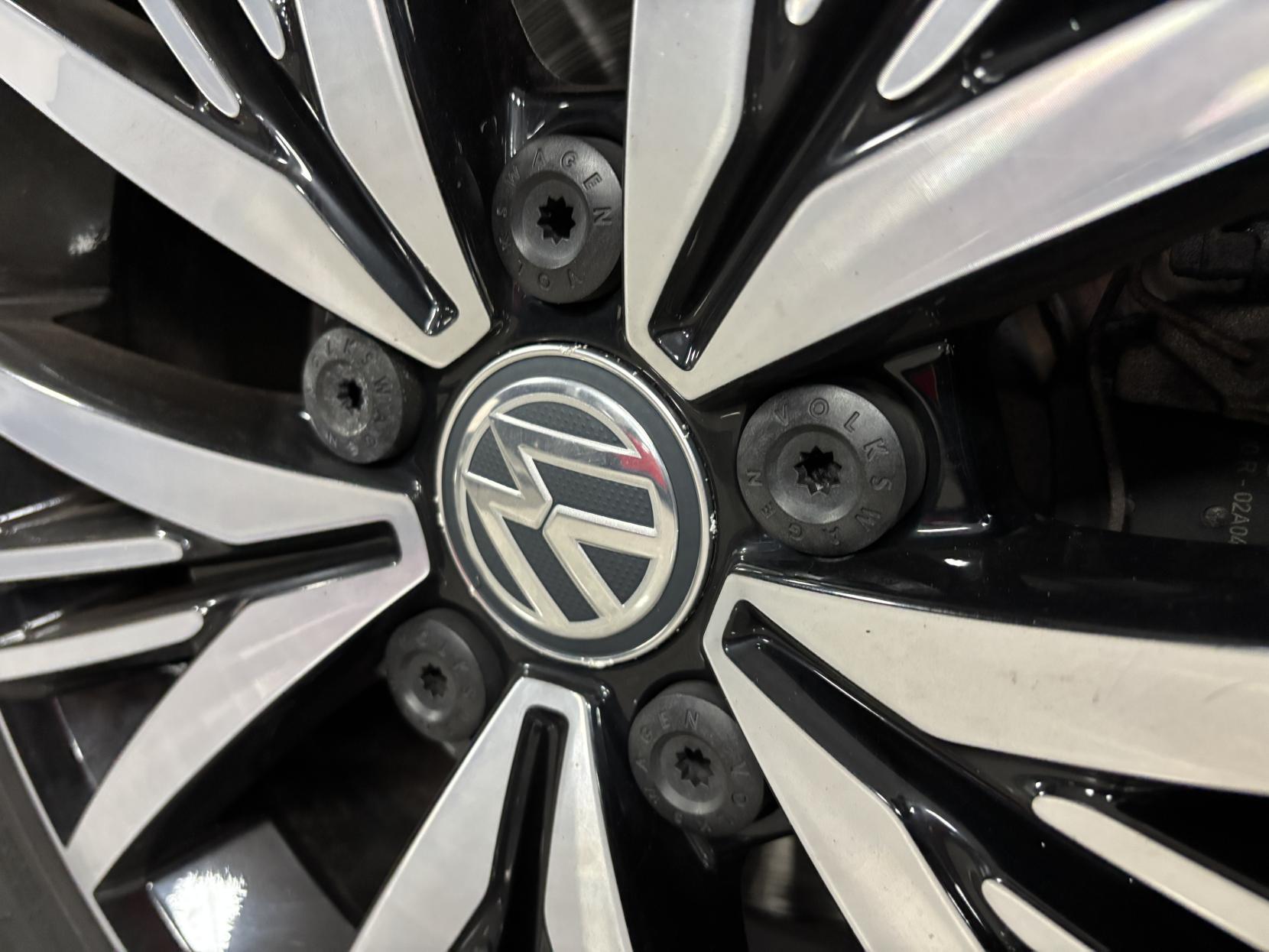 Volkswagen Golf 1.5 TSI EVO SE Nav Hatchback 5dr Petrol Manual Euro 6 (s/s) (130 ps)