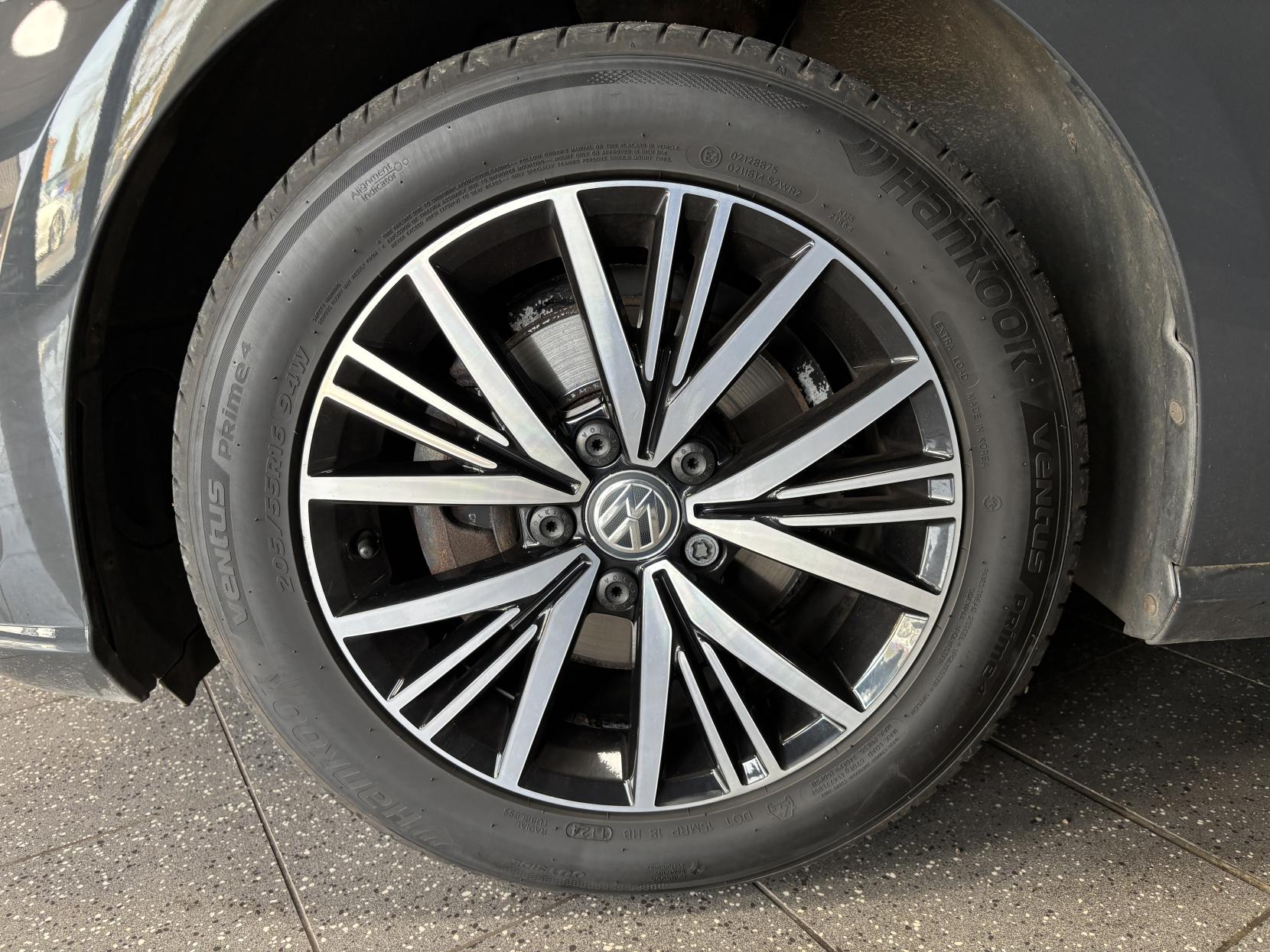 Volkswagen Golf 1.5 TSI EVO SE Nav Hatchback 5dr Petrol Manual Euro 6 (s/s) (130 ps)