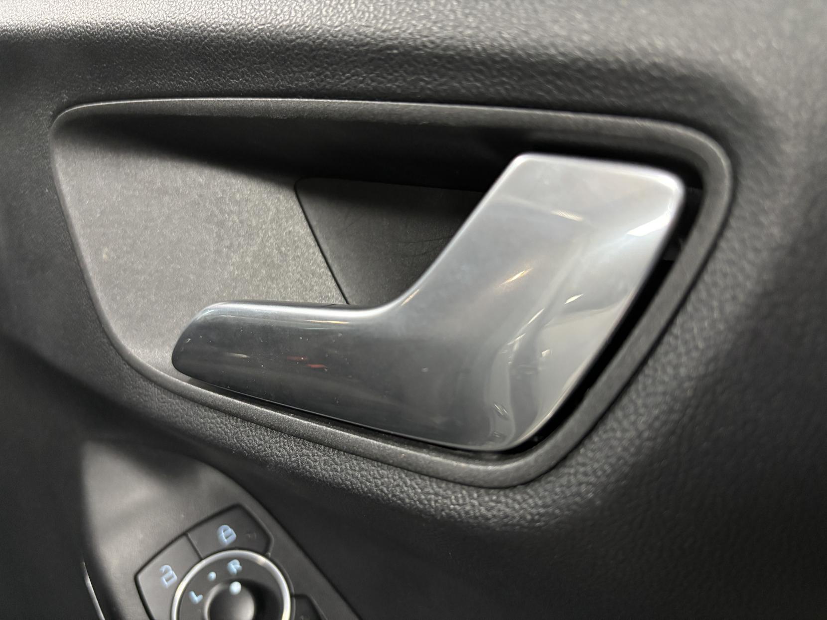 Ford Puma 1.0T EcoBoost MHEV ST-Line SUV 5dr Petrol Hybrid Manual Euro 6 (s/s) (125 ps)