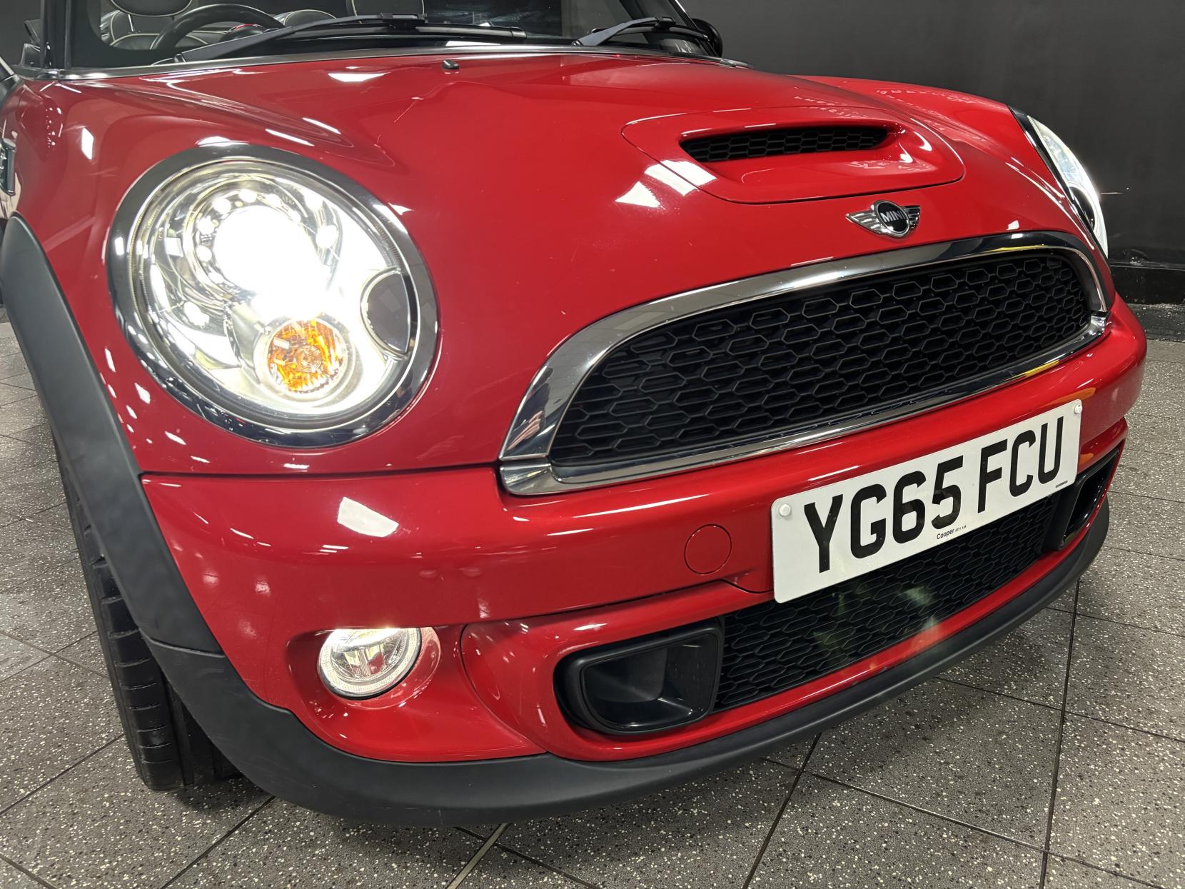 MINI Convertible 1.6 Cooper S Convertible 2dr Petrol Manual Euro 5 (s/s) (184 ps)