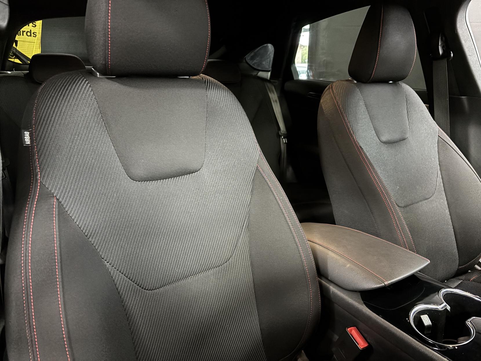 Ford Mondeo 2.0 TDCi ST-Line Hatchback 5dr Diesel Powershift Euro 6 (s/s) (180 ps)