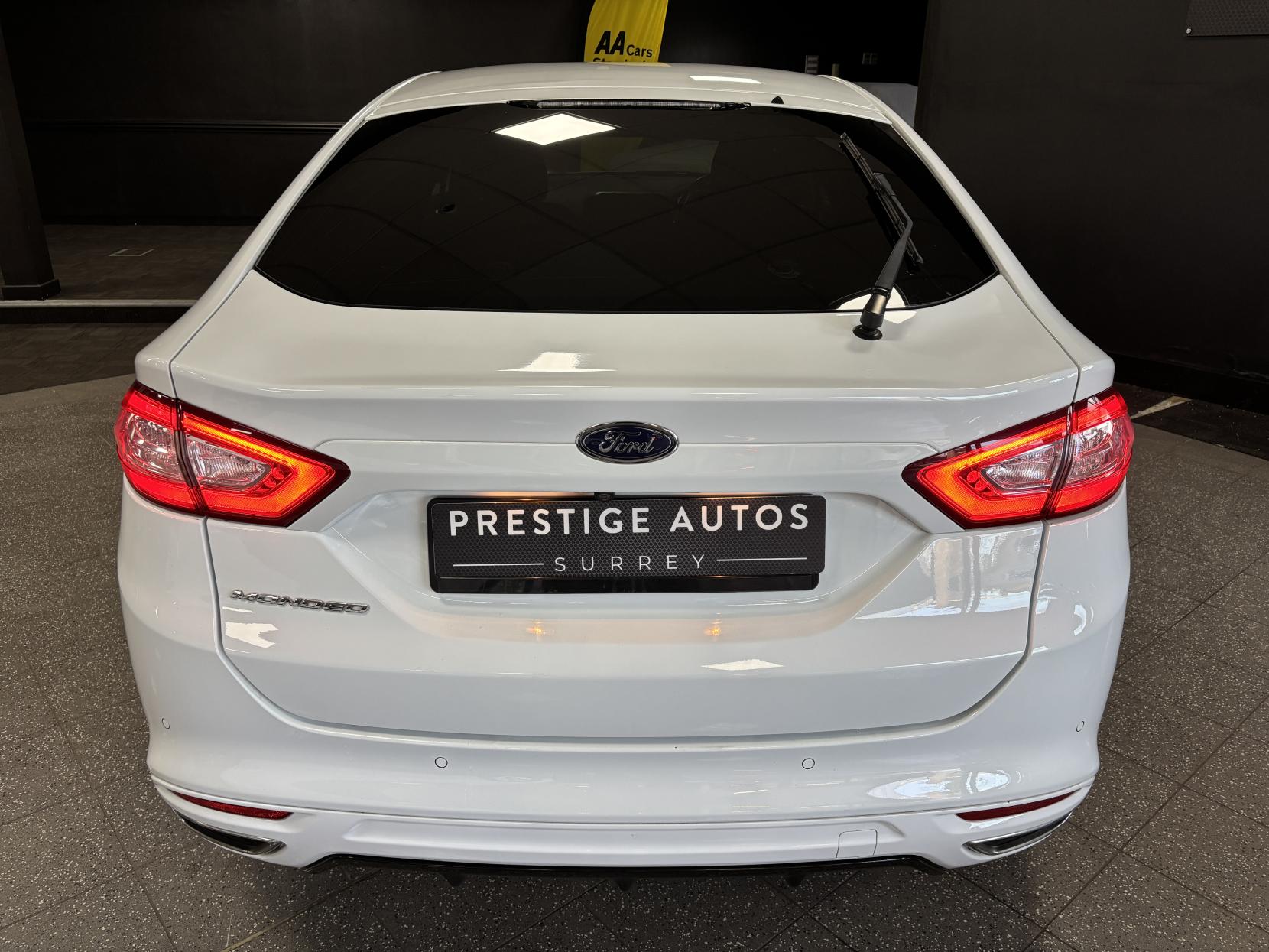 Ford Mondeo 2.0 TDCi ST-Line Hatchback 5dr Diesel Powershift Euro 6 (s/s) (180 ps)