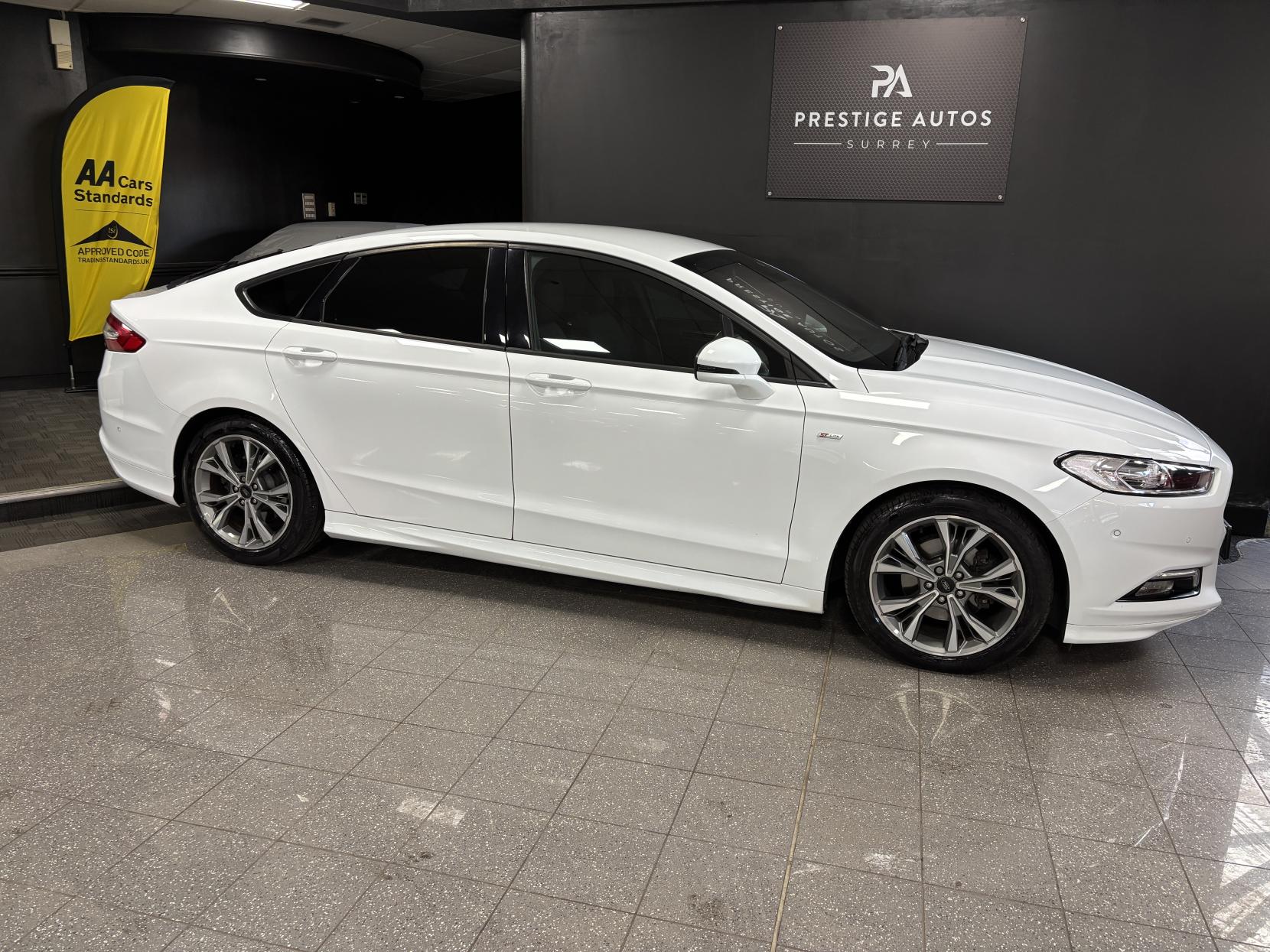 Ford Mondeo 2.0 TDCi ST-Line Hatchback 5dr Diesel Powershift Euro 6 (s/s) (180 ps)