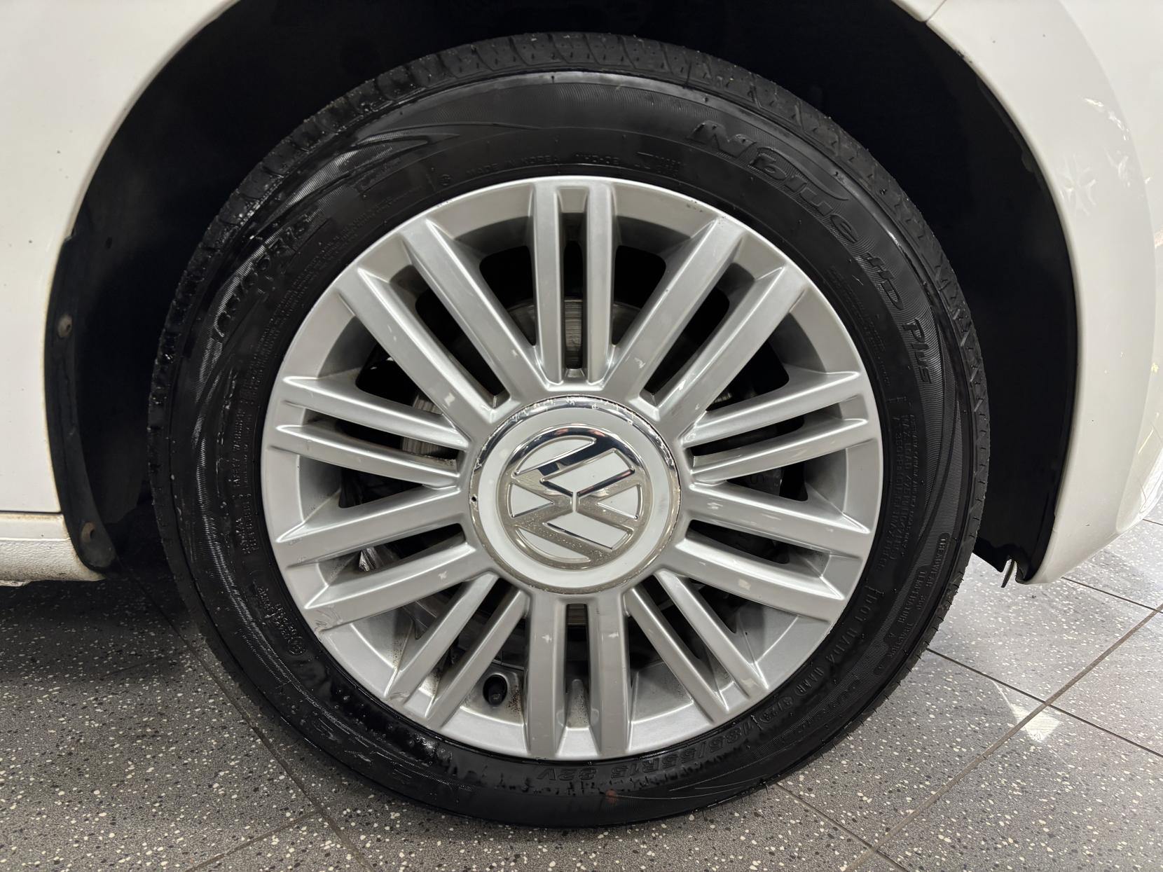 Volkswagen up! 1.0 Move up! Hatchback 5dr Petrol Manual Euro 6 (s/s) (60 ps)