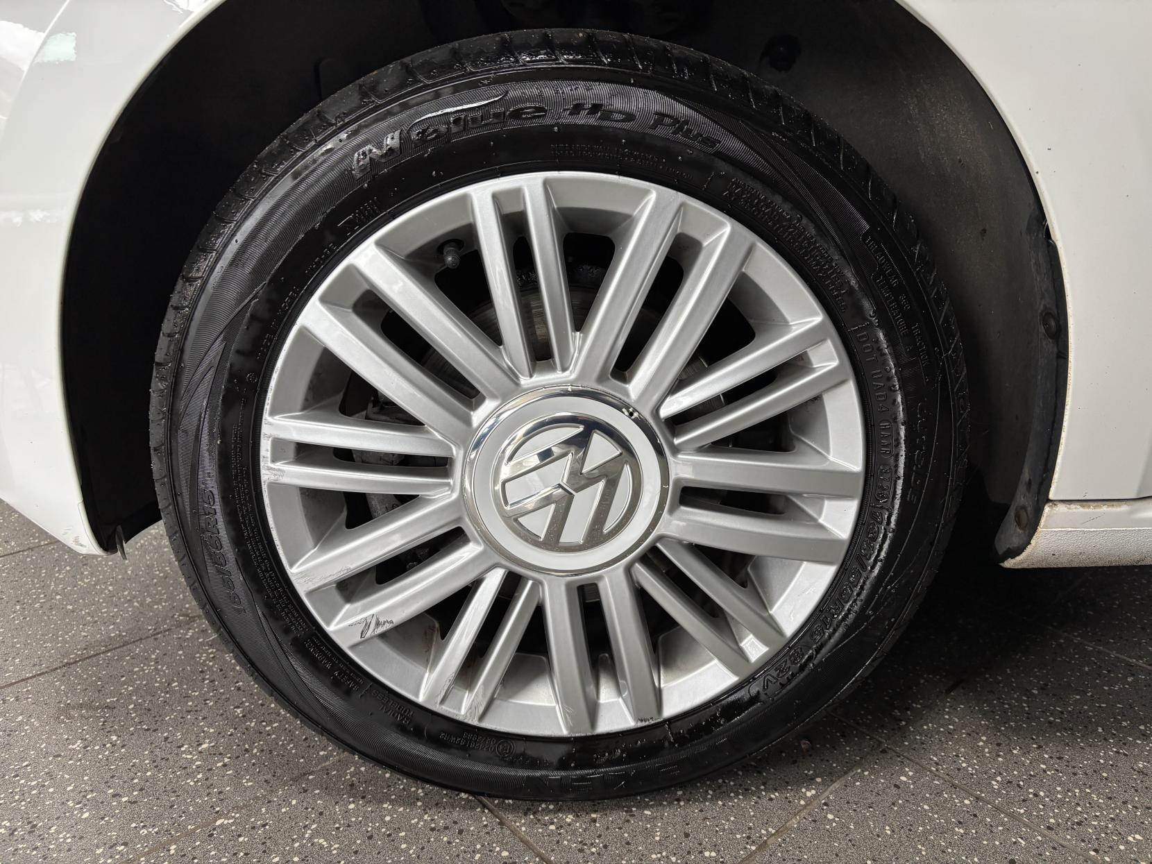 Volkswagen up! 1.0 Move up! Hatchback 5dr Petrol Manual Euro 6 (s/s) (60 ps)