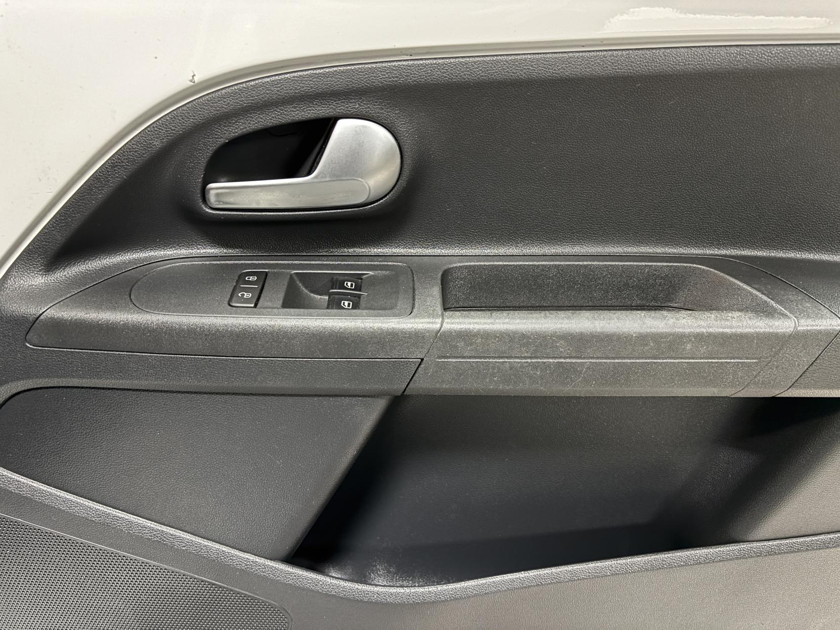 Volkswagen up! 1.0 Move up! Hatchback 5dr Petrol Manual Euro 6 (s/s) (60 ps)