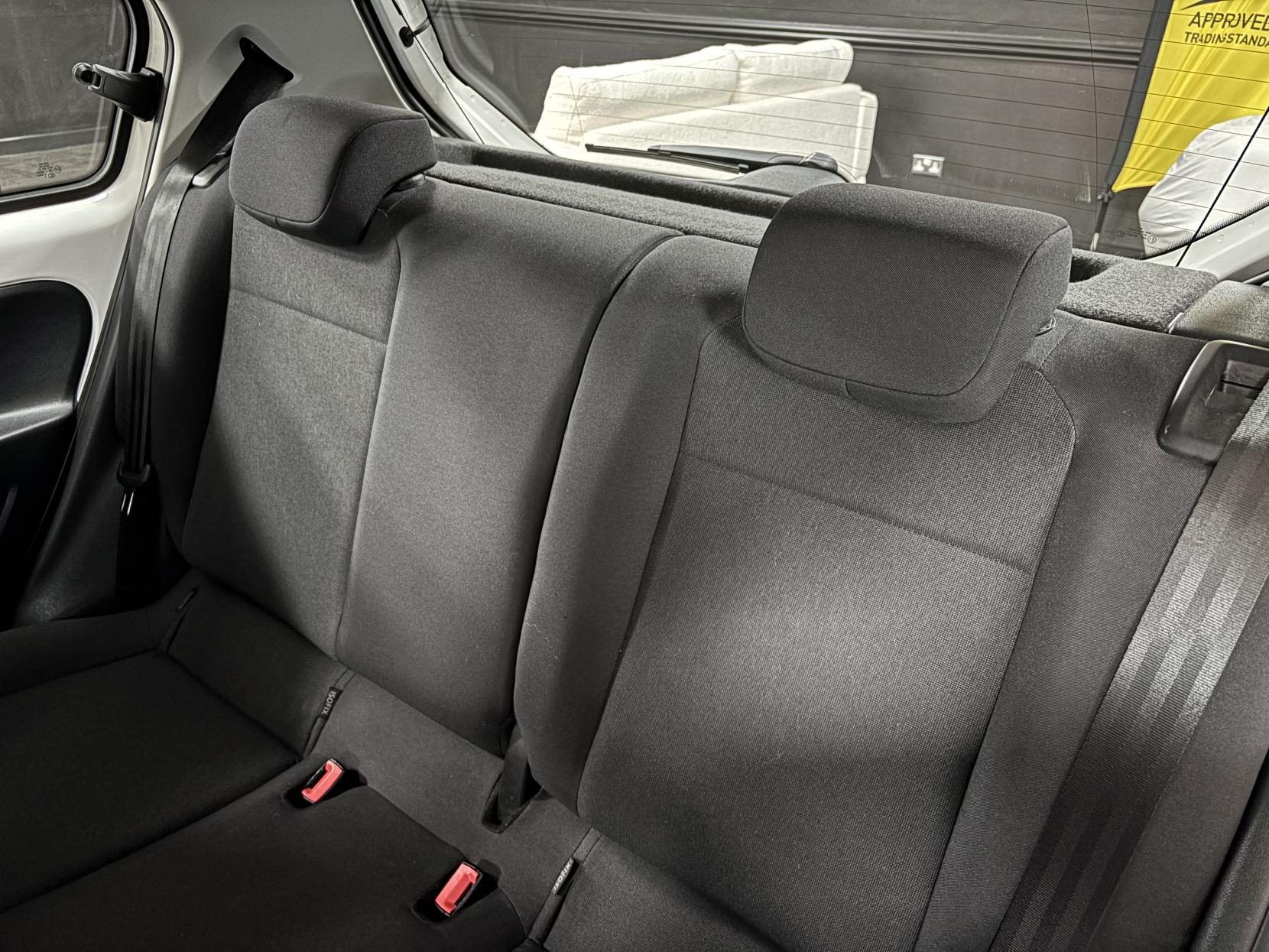 Volkswagen up! 1.0 Move up! Hatchback 5dr Petrol Manual Euro 6 (s/s) (60 ps)