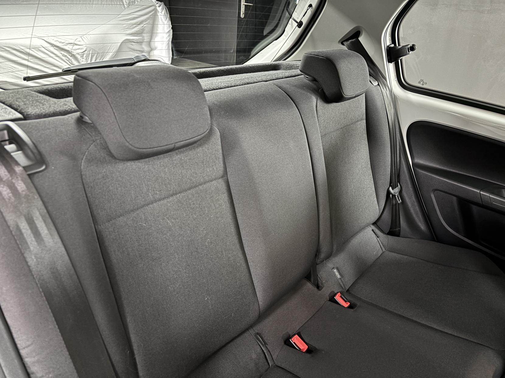 Volkswagen up! 1.0 Move up! Hatchback 5dr Petrol Manual Euro 6 (s/s) (60 ps)