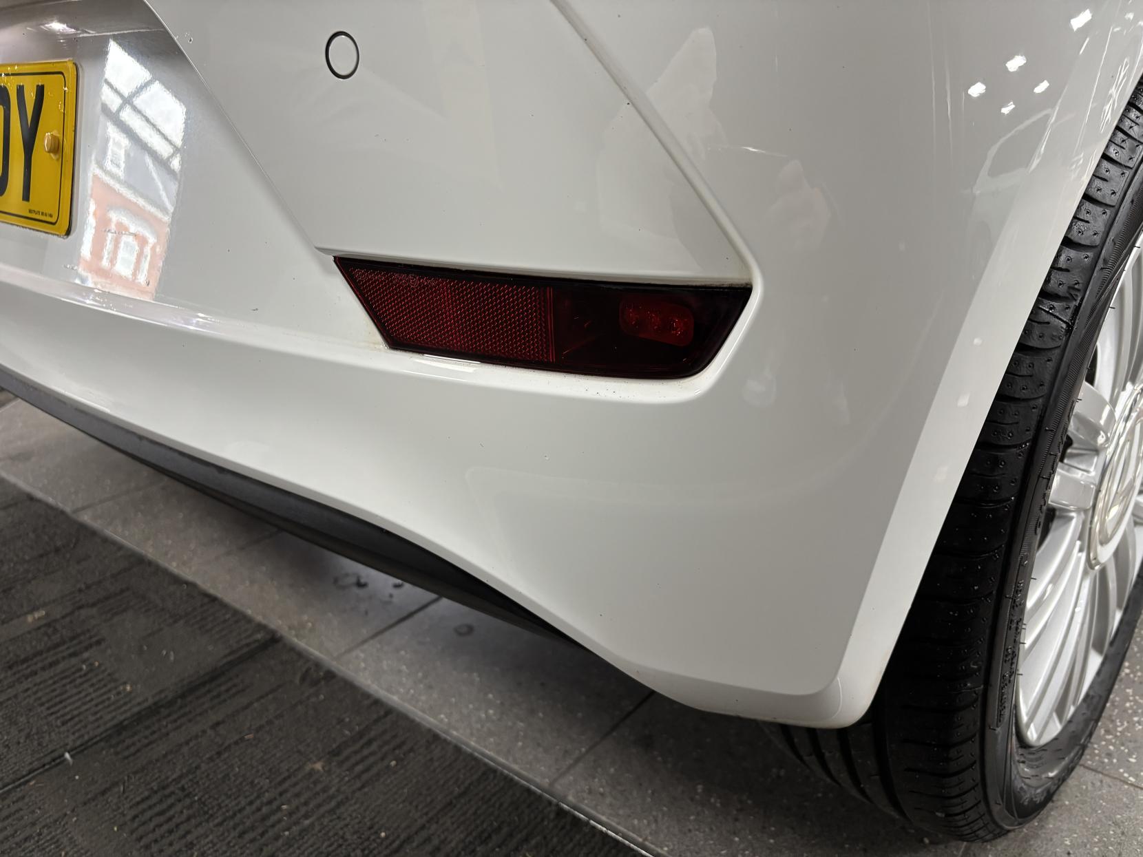 Volkswagen up! 1.0 Move up! Hatchback 5dr Petrol Manual Euro 6 (s/s) (60 ps)