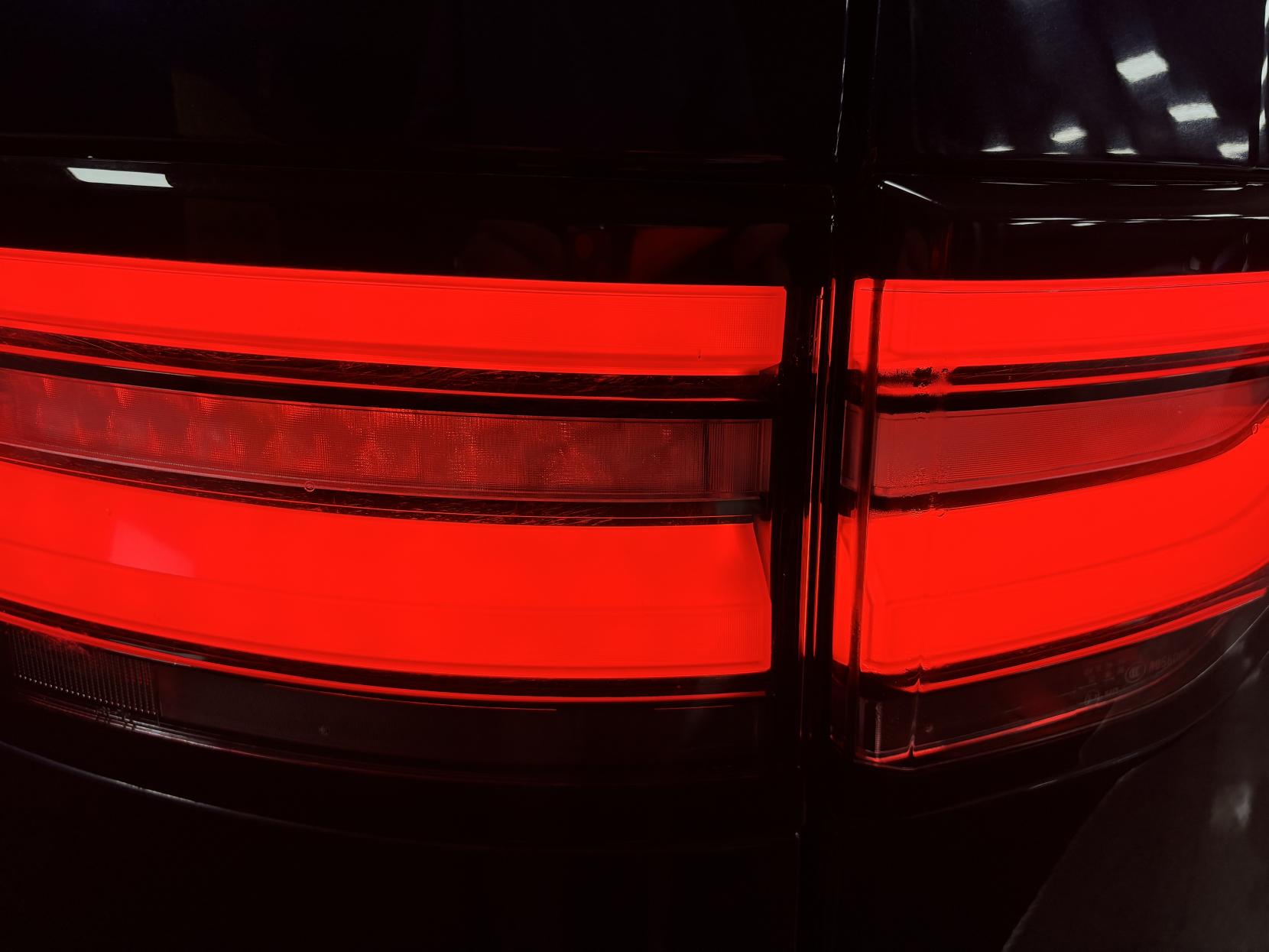 Land Rover Discovery 2.0 Si4 HSE GPF SUV 5dr Petrol Auto 4WD Euro 6 (s/s) (300 ps)