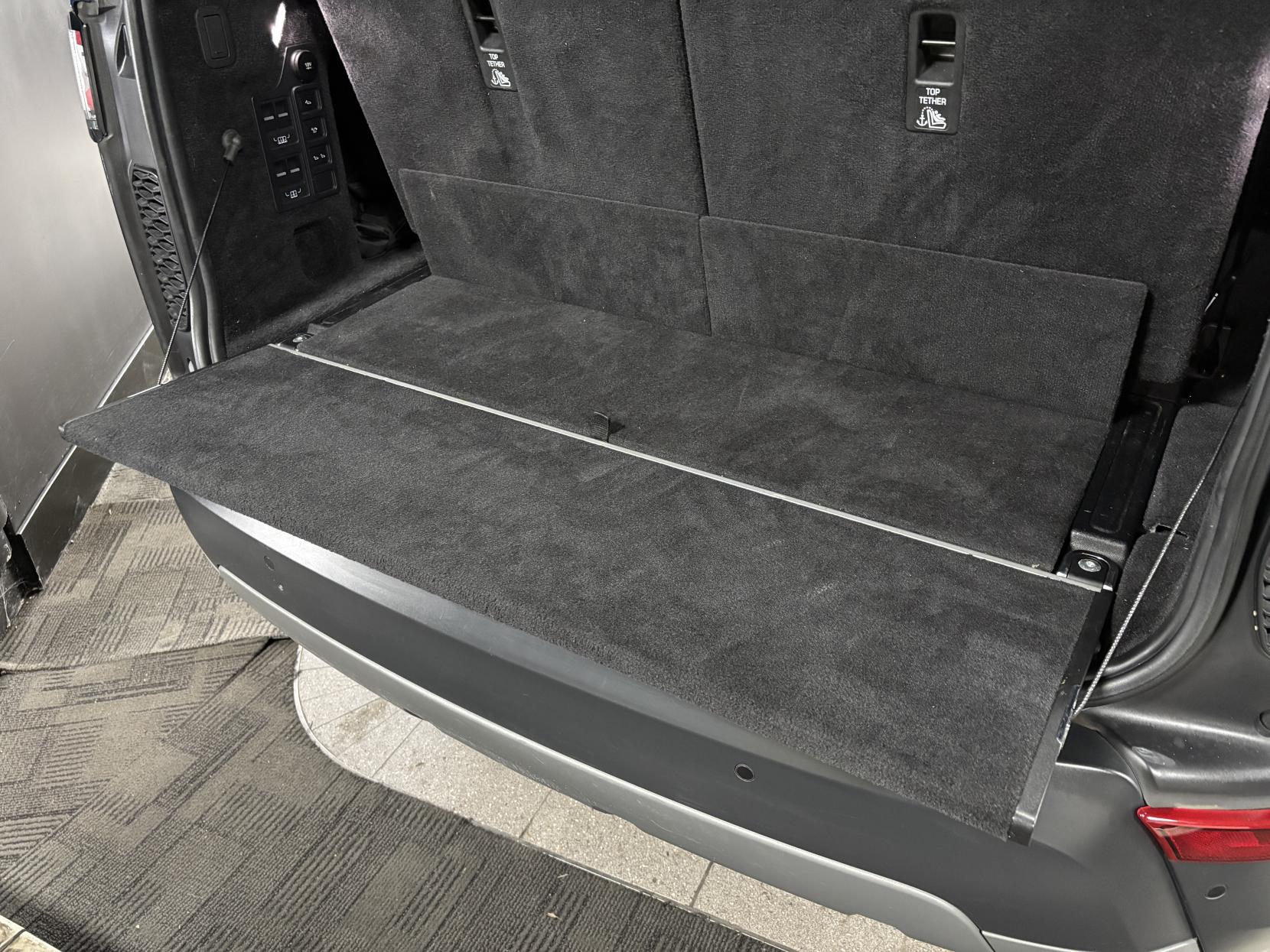 Land Rover Discovery 2.0 Si4 HSE GPF SUV 5dr Petrol Auto 4WD Euro 6 (s/s) (300 ps)