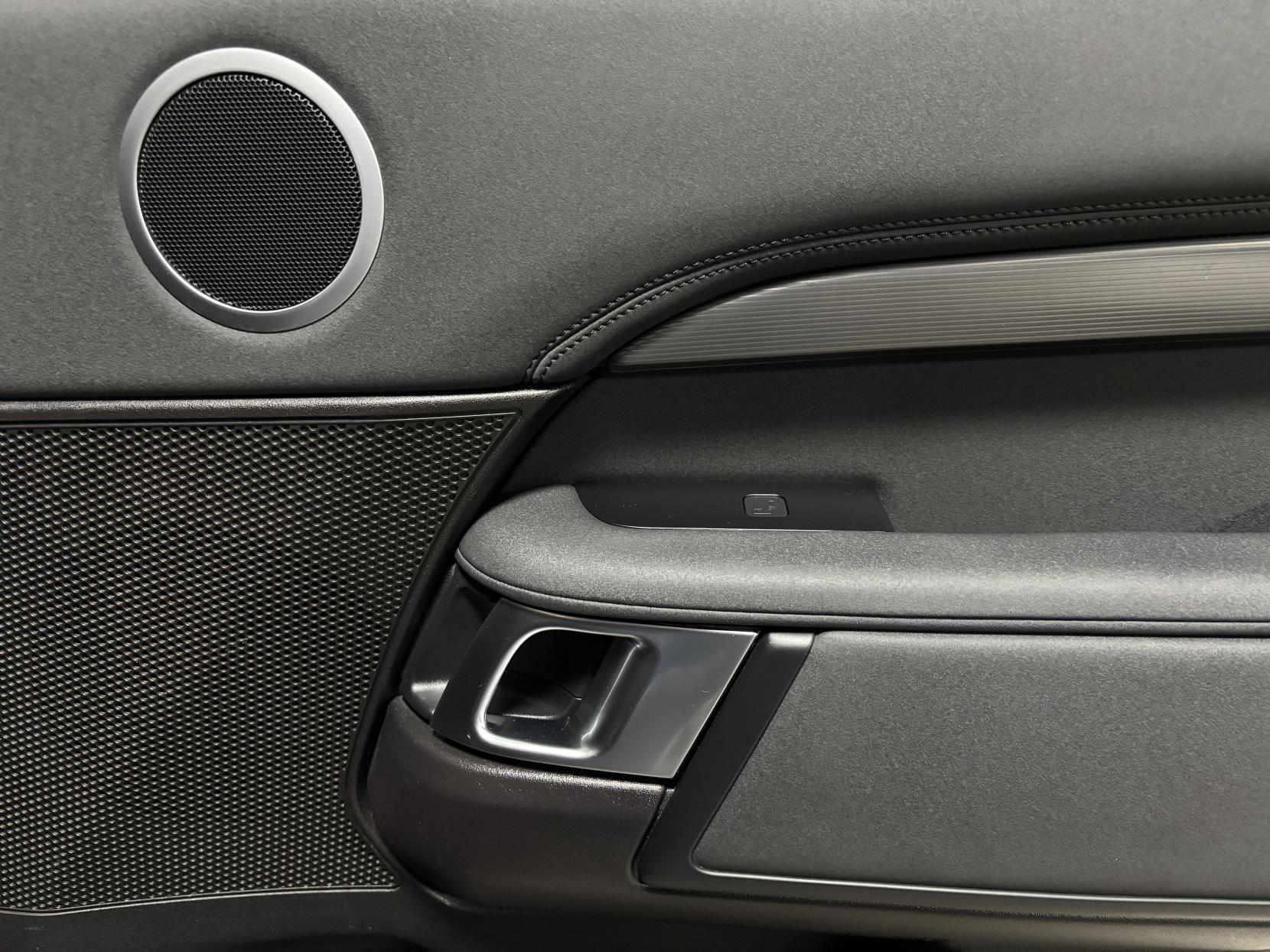 Land Rover Discovery 2.0 Si4 HSE GPF SUV 5dr Petrol Auto 4WD Euro 6 (s/s) (300 ps)